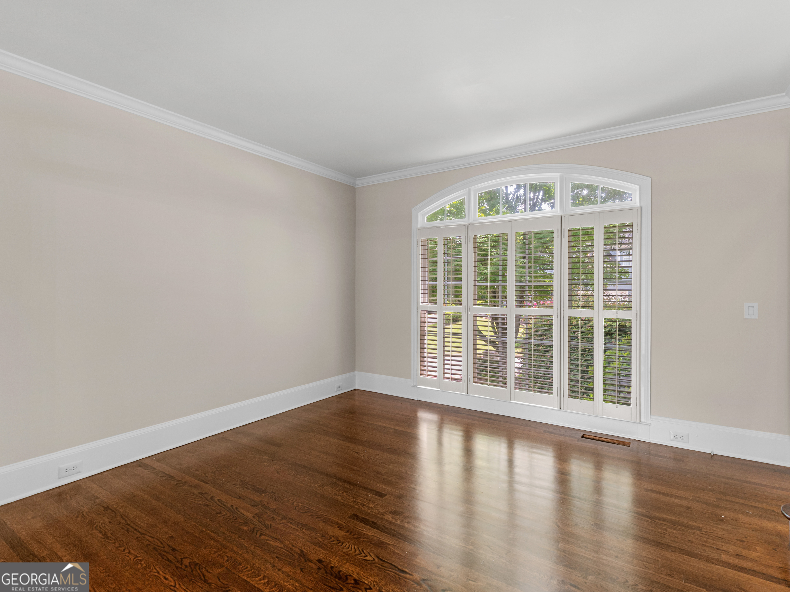 1524 Lake Cove Property Photo 10