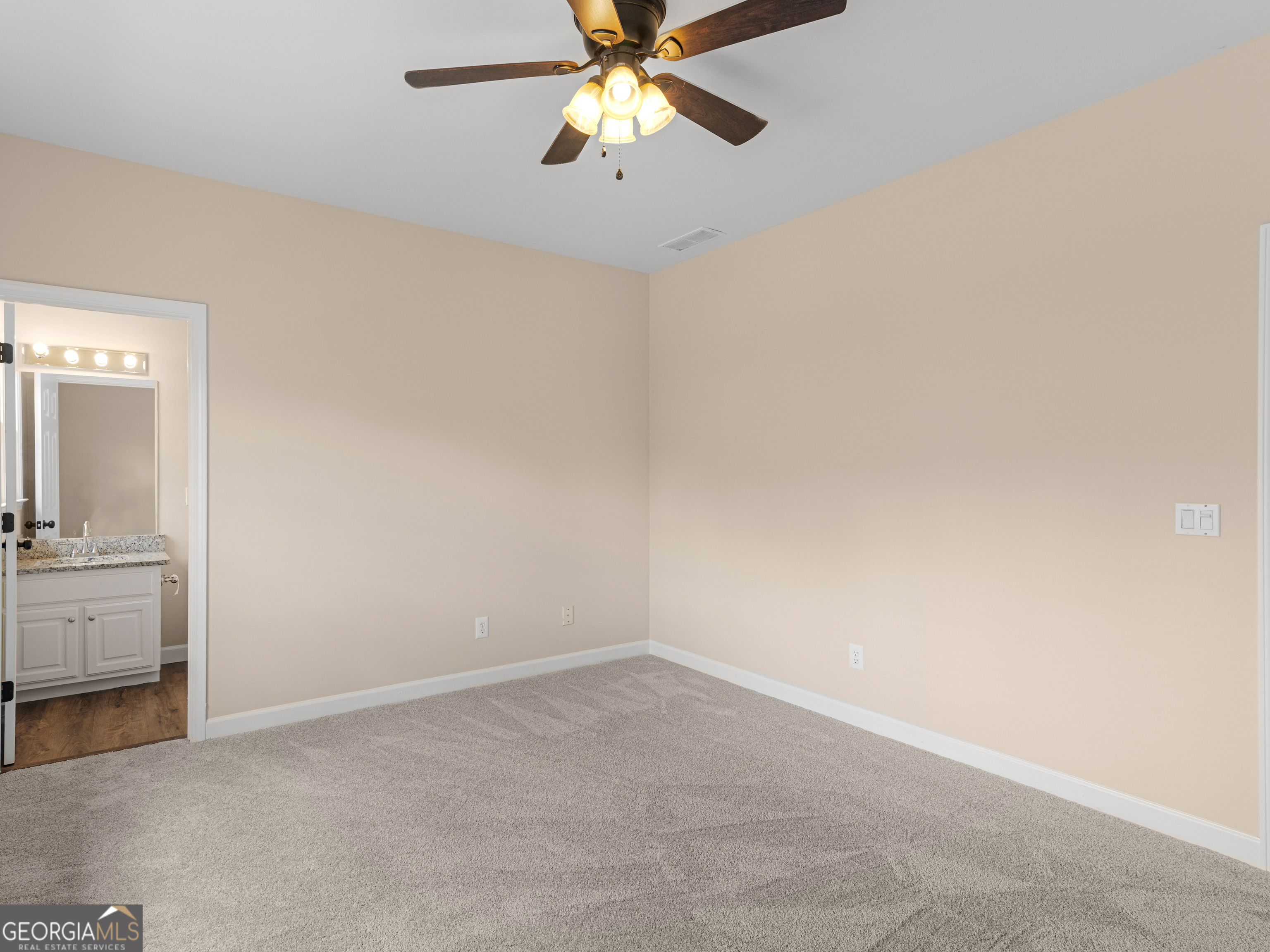 1524 Lake Cove Property Photo 27