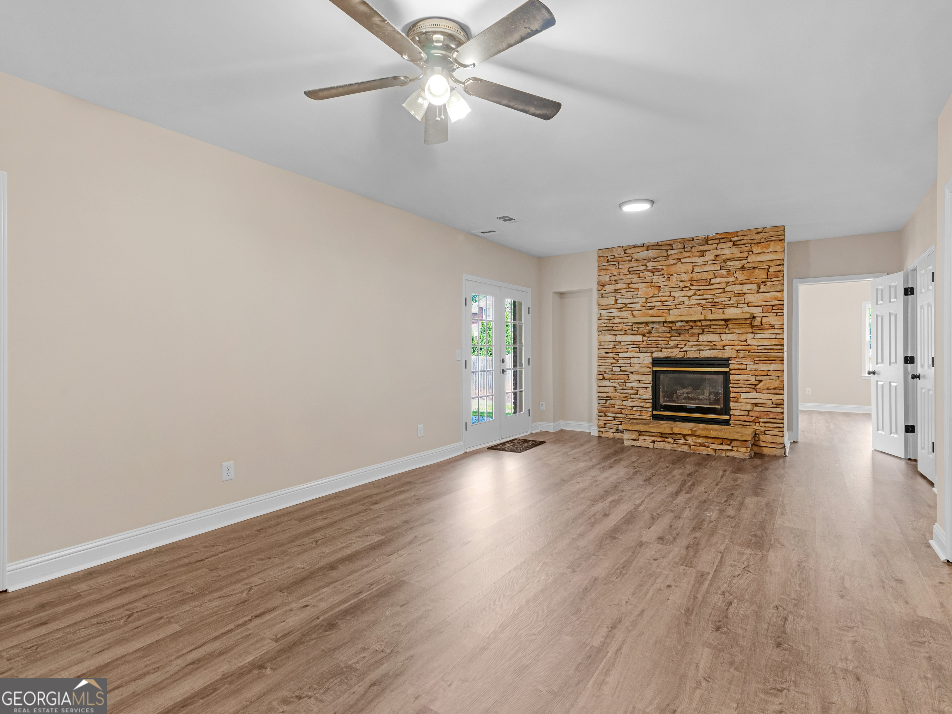1524 Lake Cove Property Photo 33