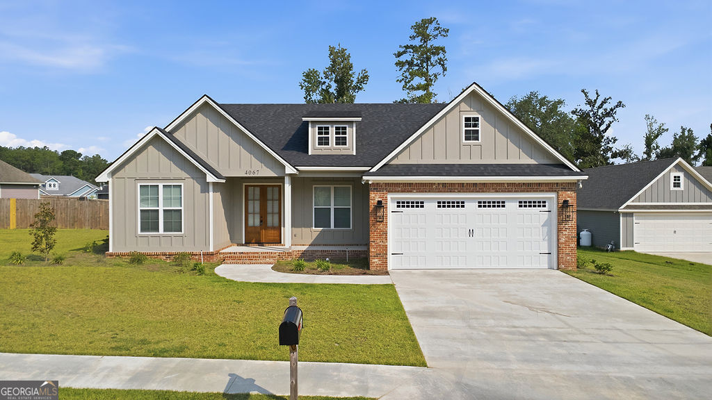 4067 Applecross Road Property Photo 1