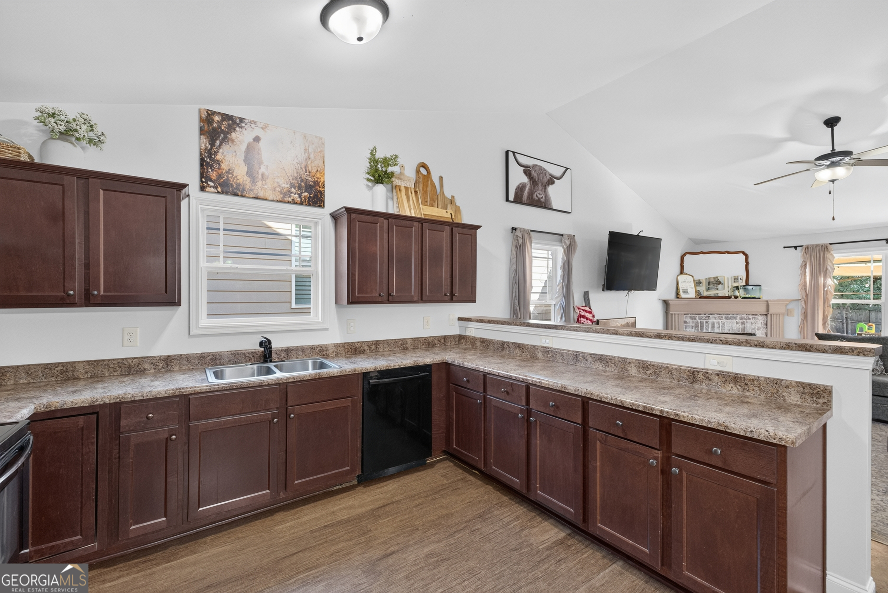142 Sugar Creek Drive Property Photo 12