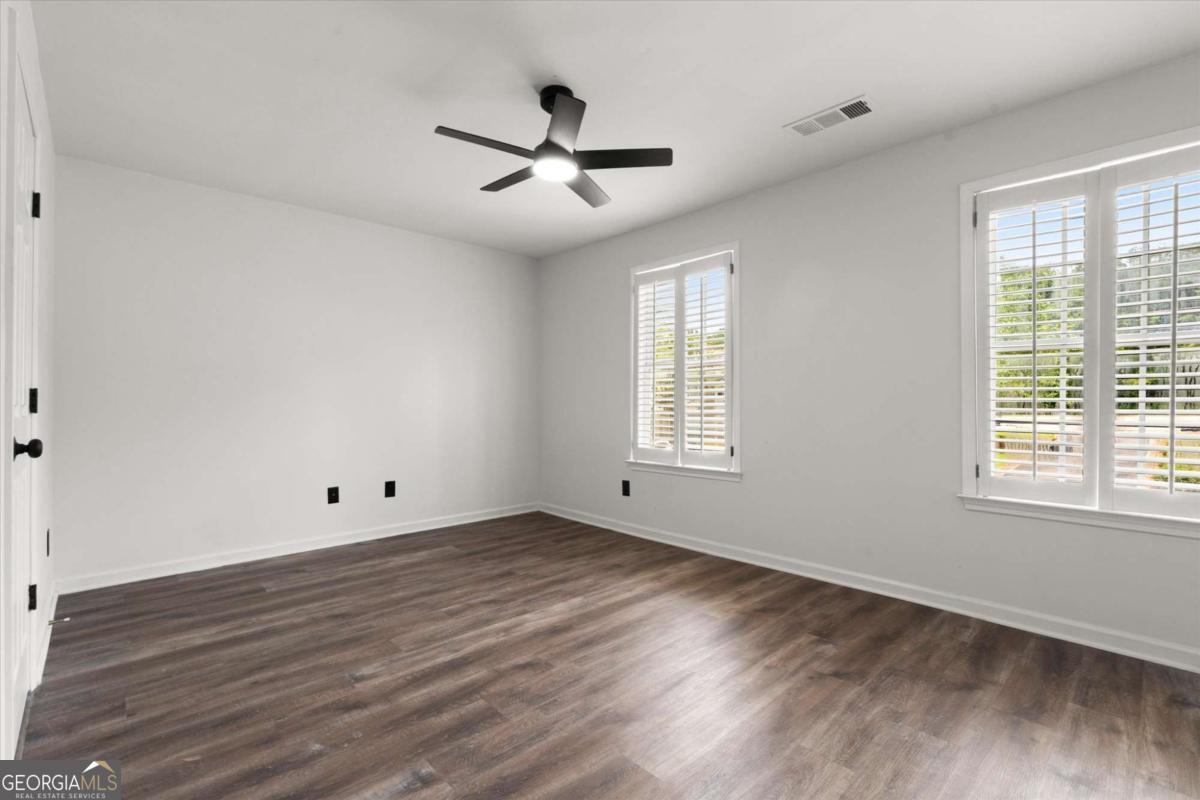 3737 Berkeley Crossing Property Photo 14