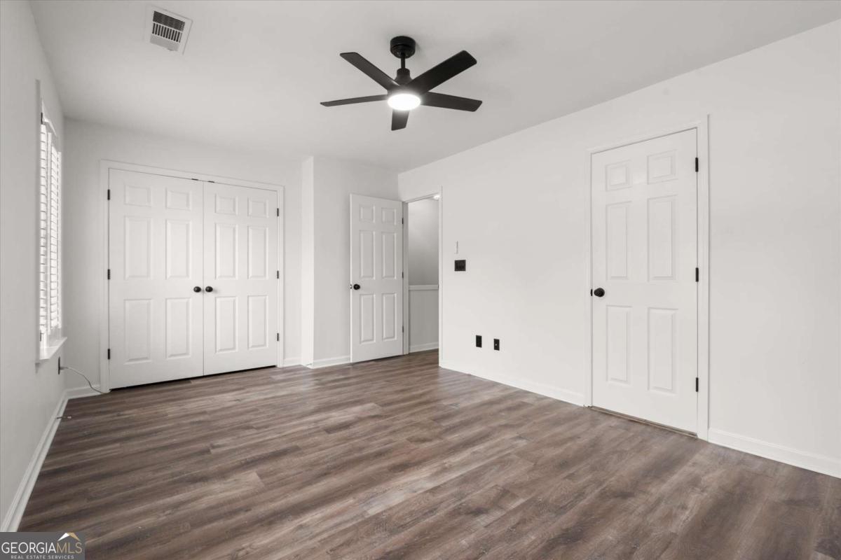 3737 Berkeley Crossing Property Photo 16