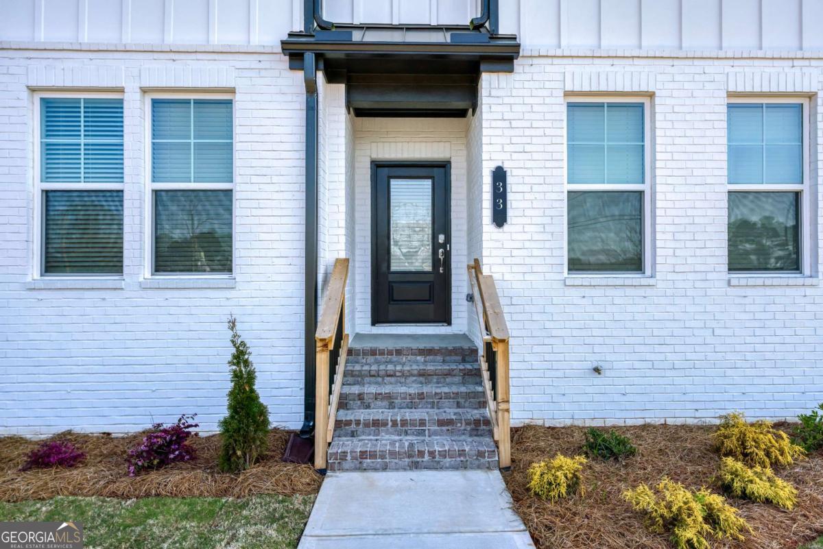 33 Constitution Avenue Property Photo 2