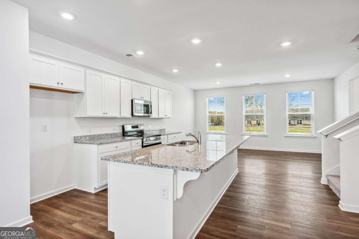 33 Constitution Avenue Property Photo 7