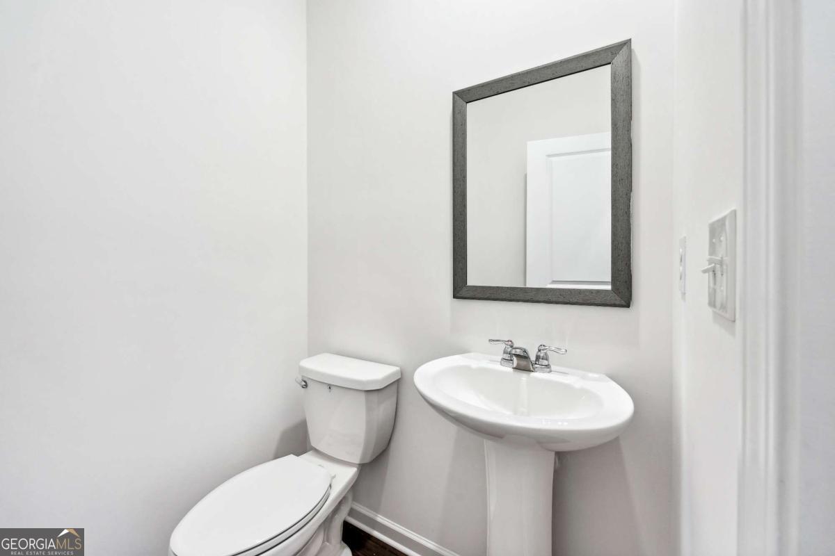 33 Constitution Avenue Property Photo 10
