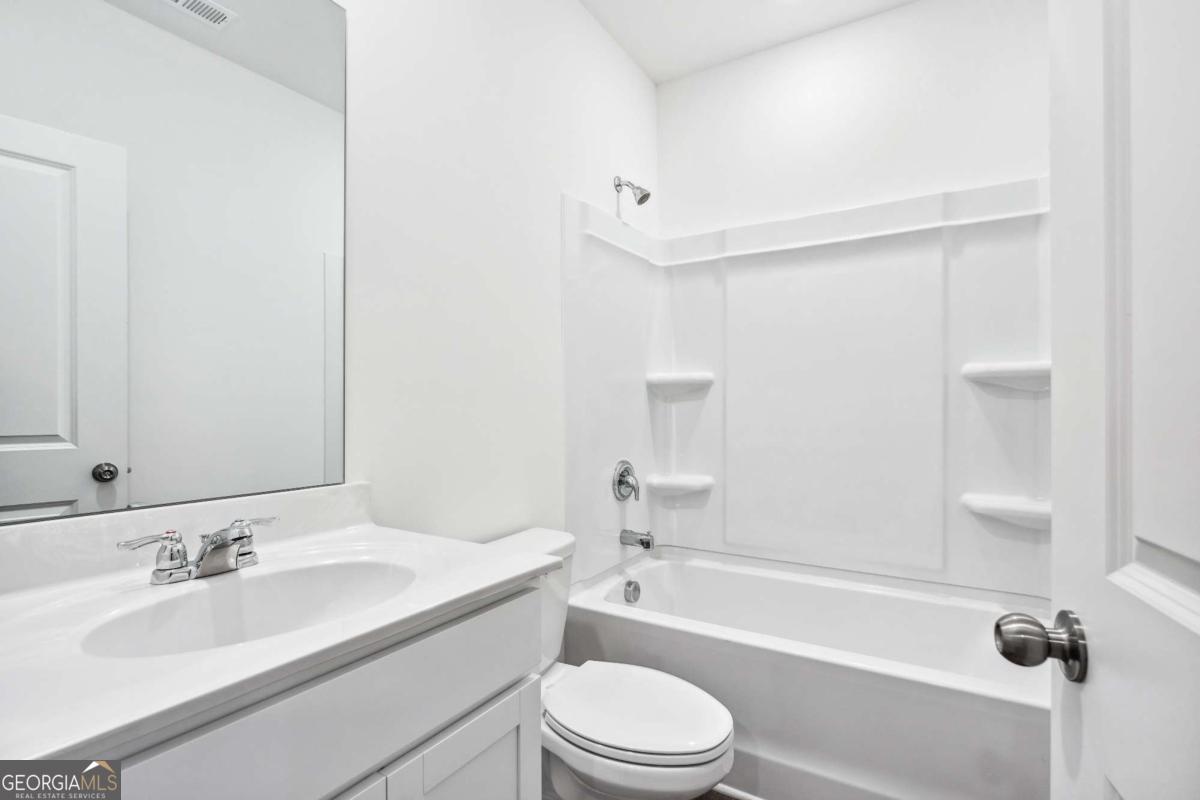 33 Constitution Avenue Property Photo 12