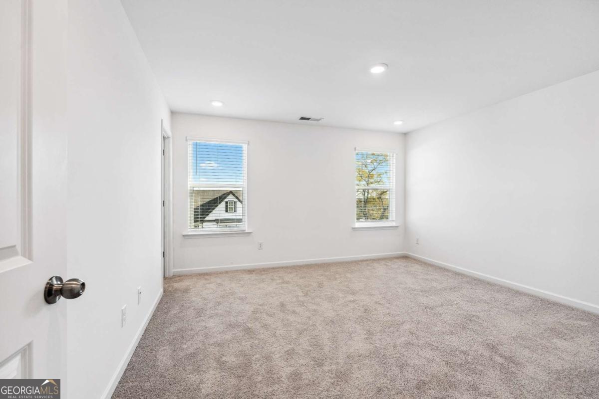 33 Constitution Avenue Property Photo 15