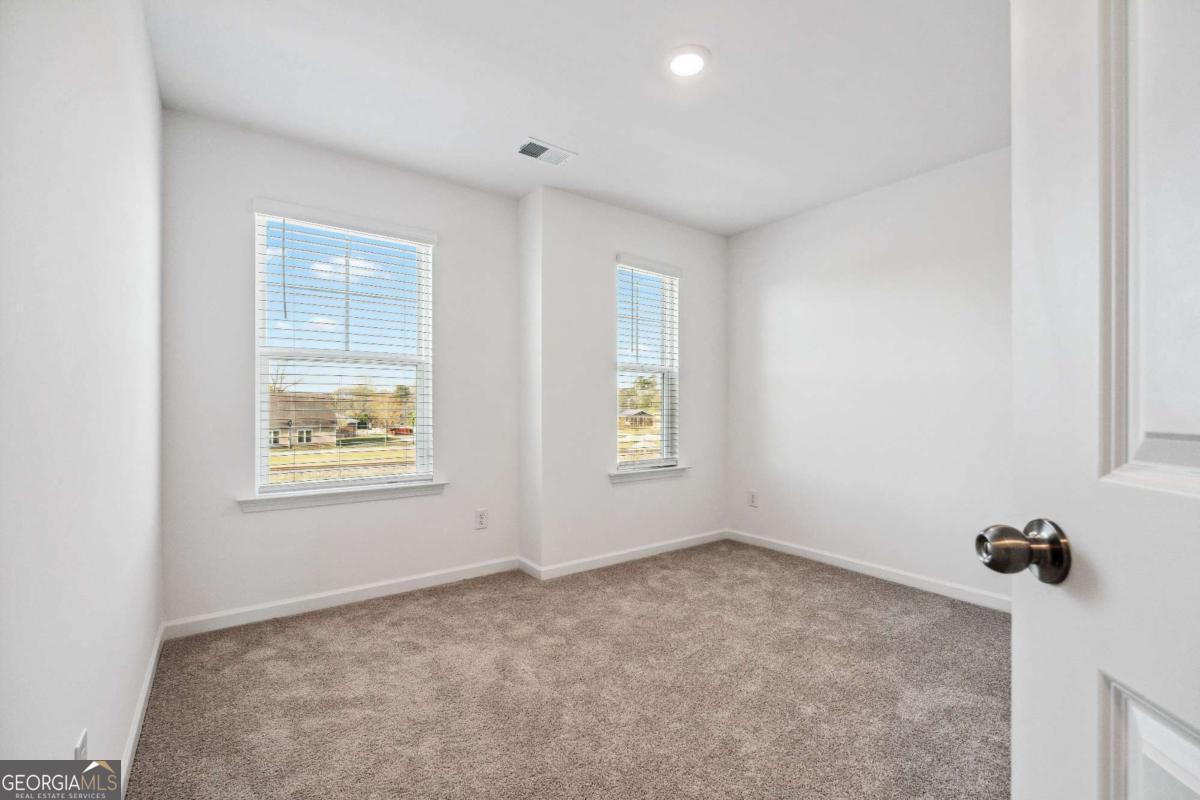 33 Constitution Avenue Property Photo 19