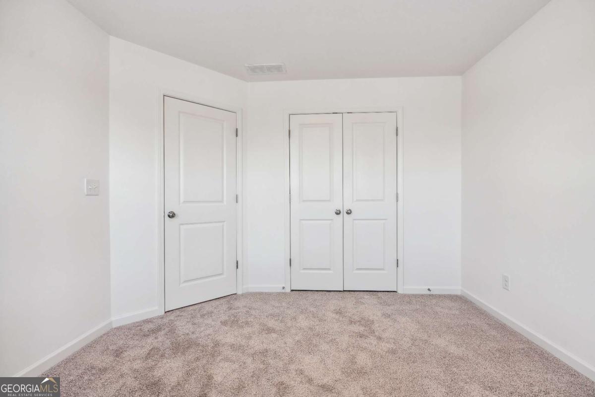 33 Constitution Avenue Property Photo 21