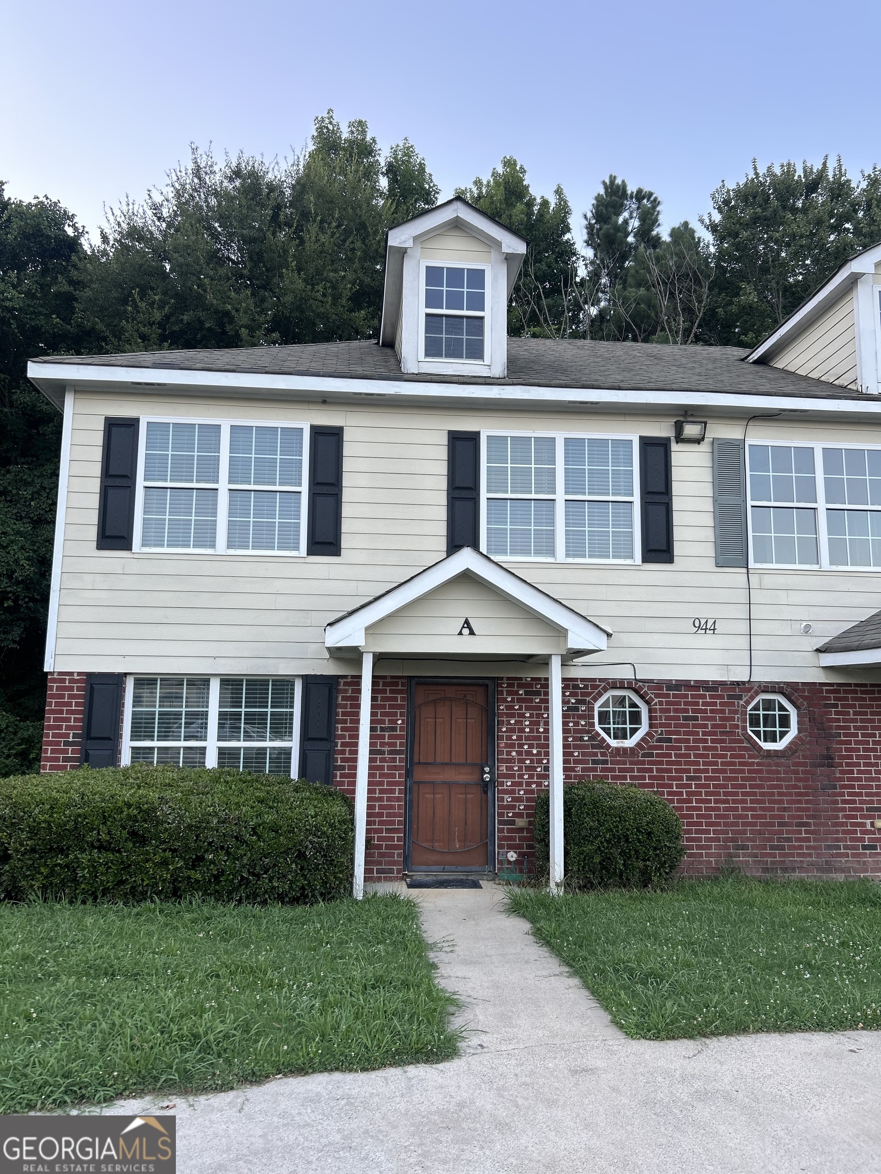 944 Old Mill Point # A Property Photo 1