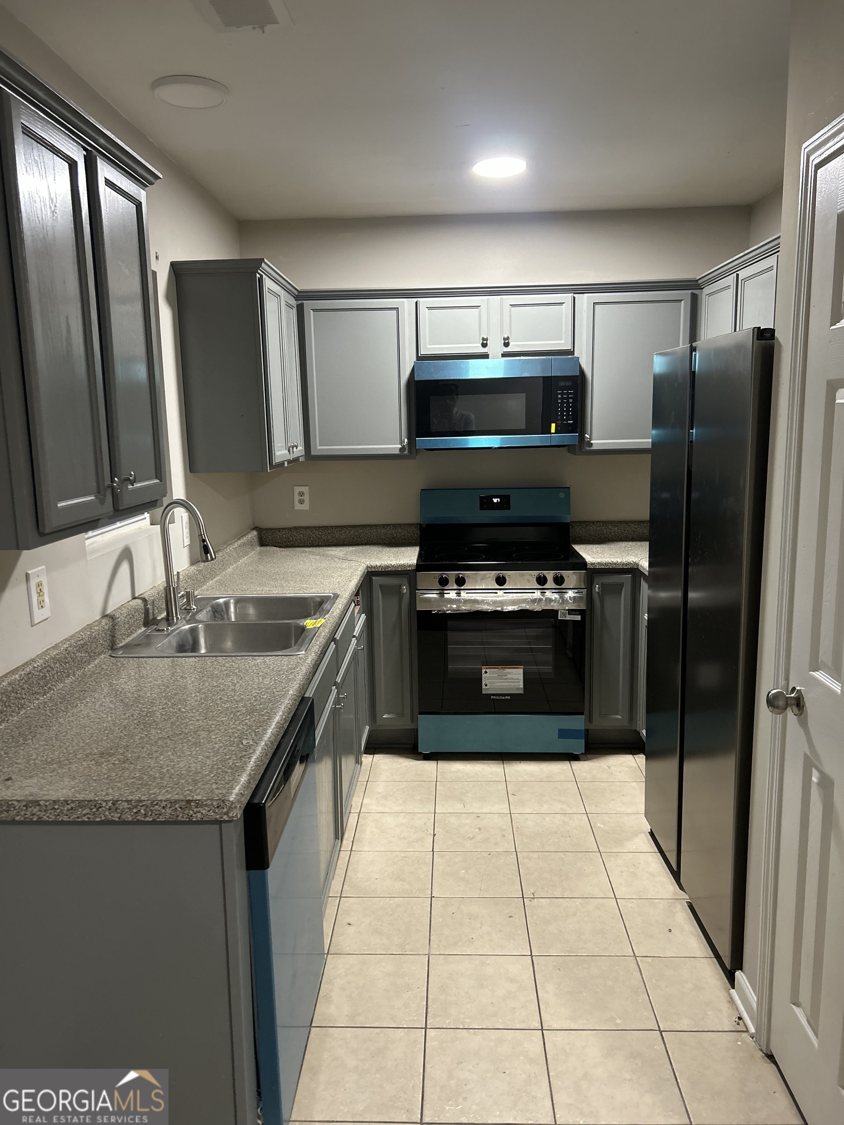 944 Old Mill Point # B Property Photo 4