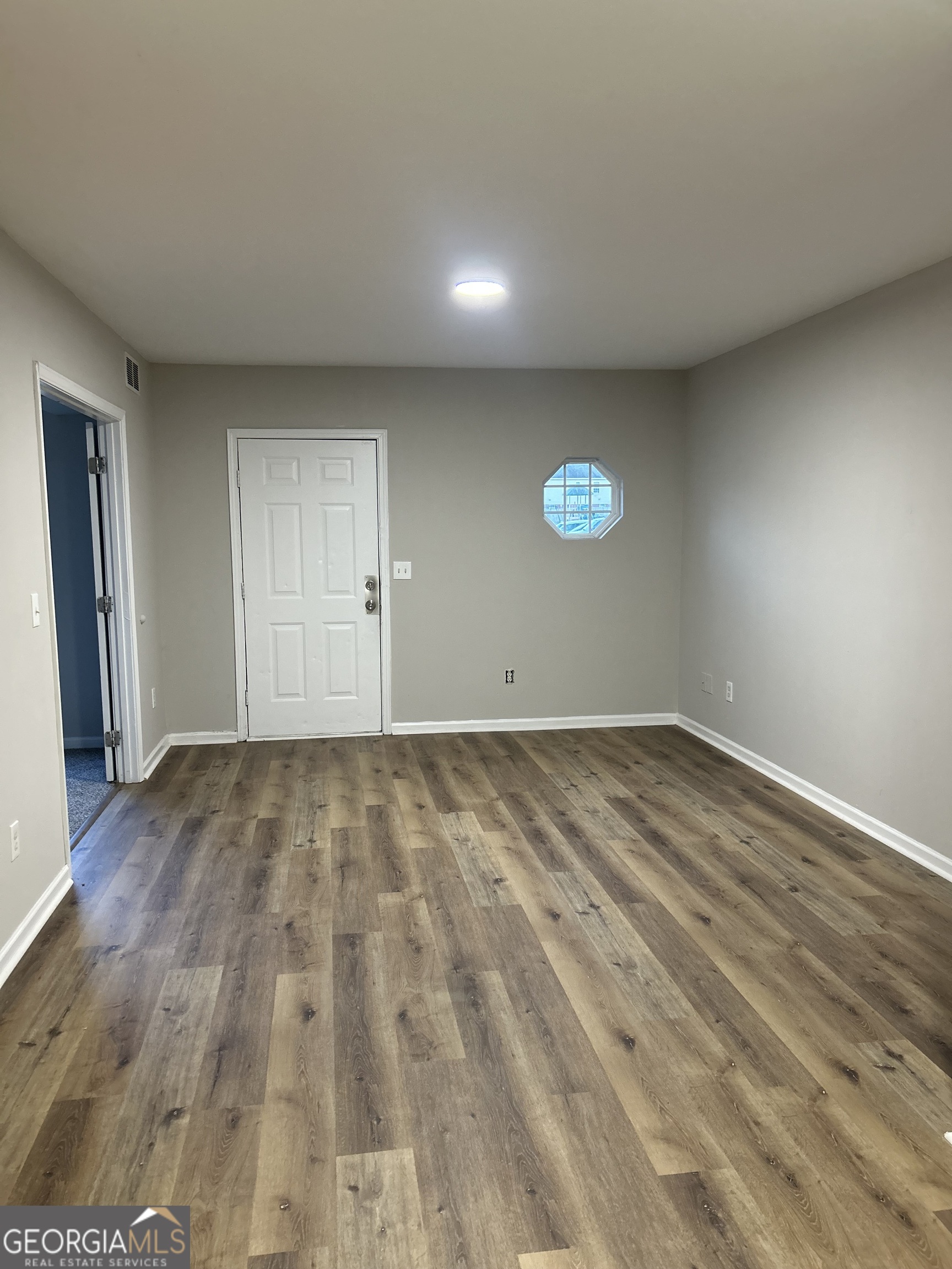 944 Old Mill Point # B Property Photo 5