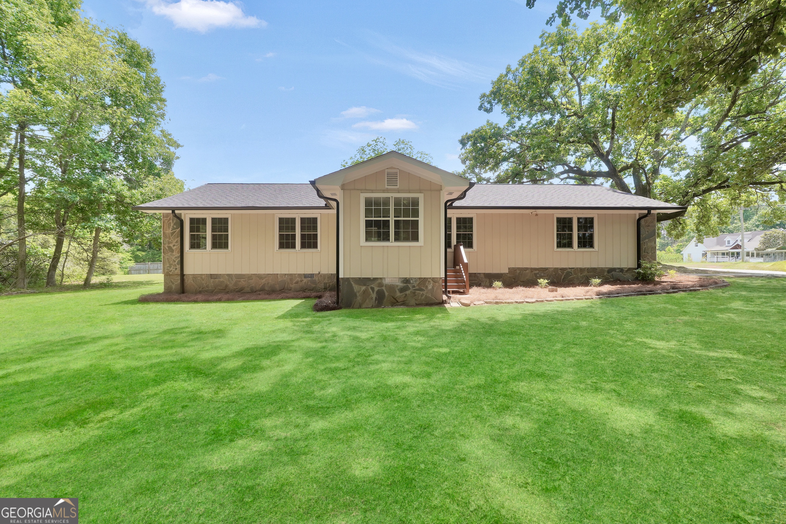 1375 Mcgarity Road Property Photo 2