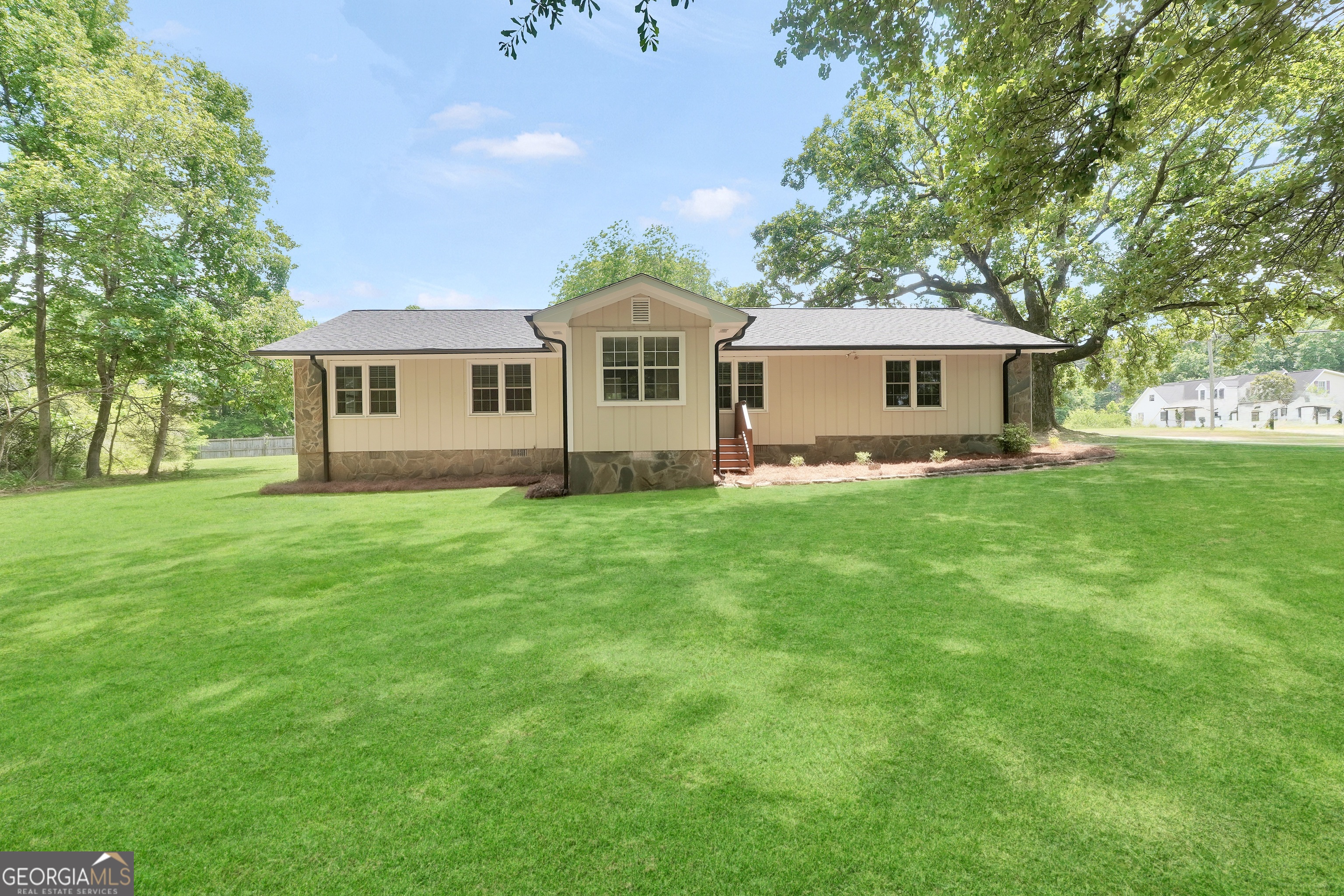 1375 Mcgarity Road Property Photo 4
