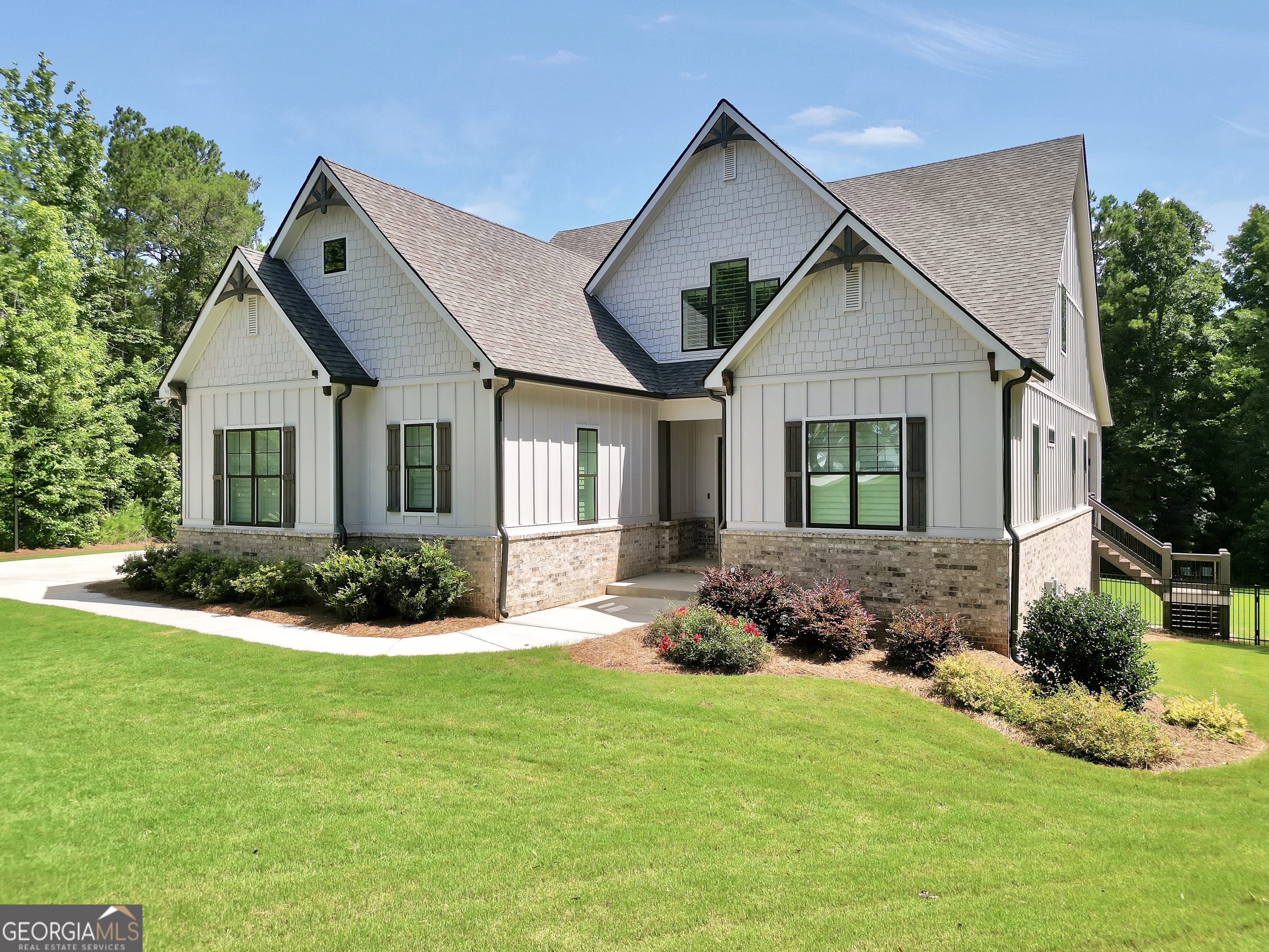 110 Whirlaway Court Property Photo 4