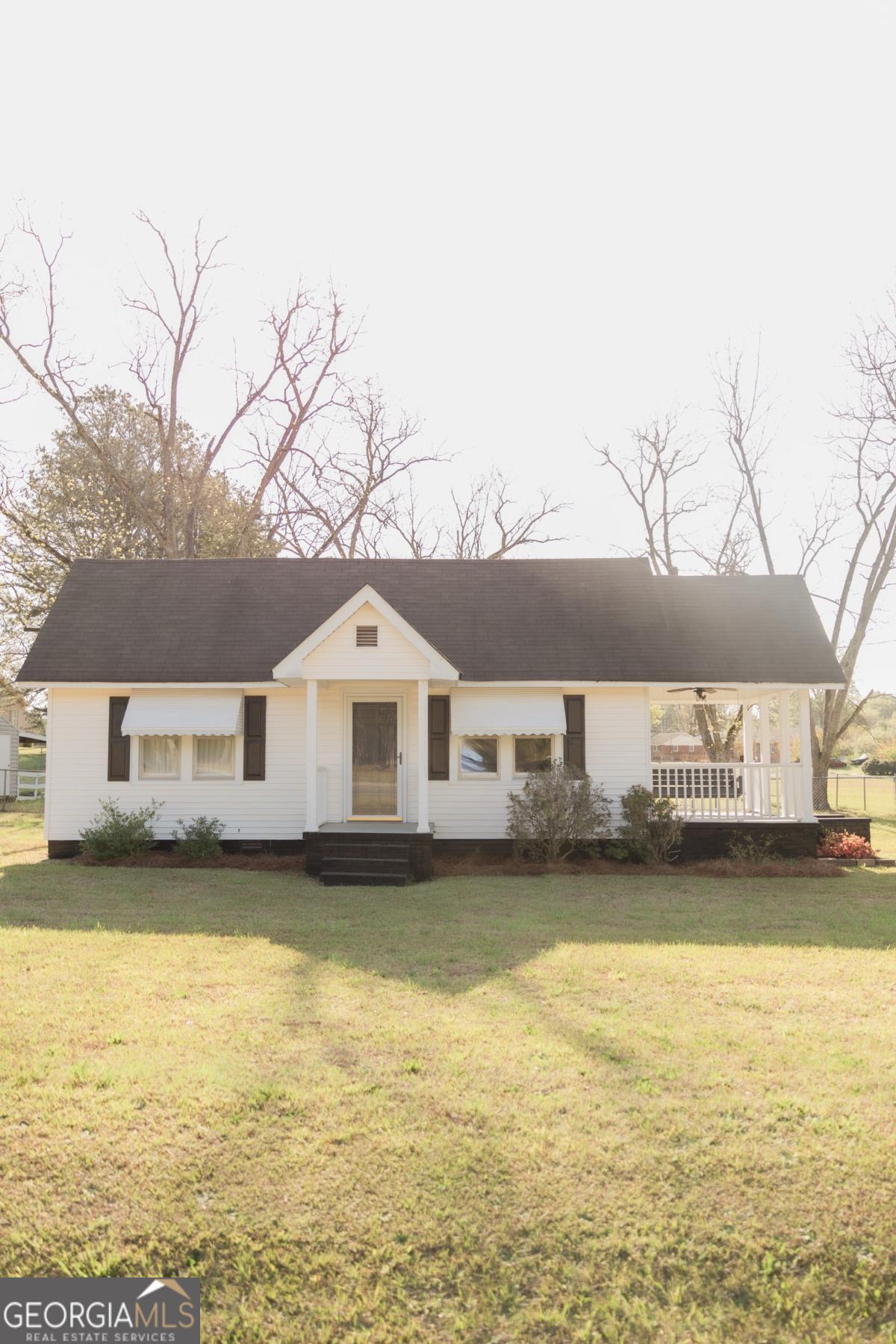 2474 Highway 19 N Property Photo 1