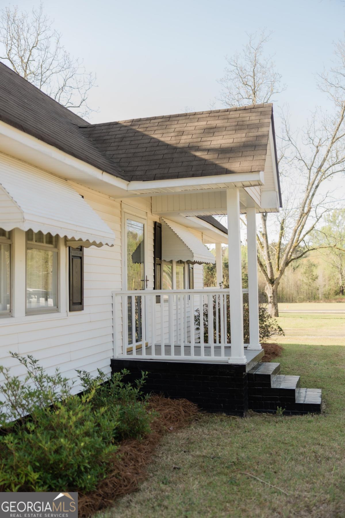 2474 Highway 19 N Property Photo 5