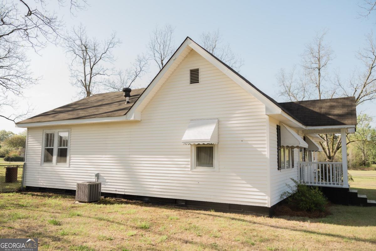 2474 Highway 19 N Property Photo 6
