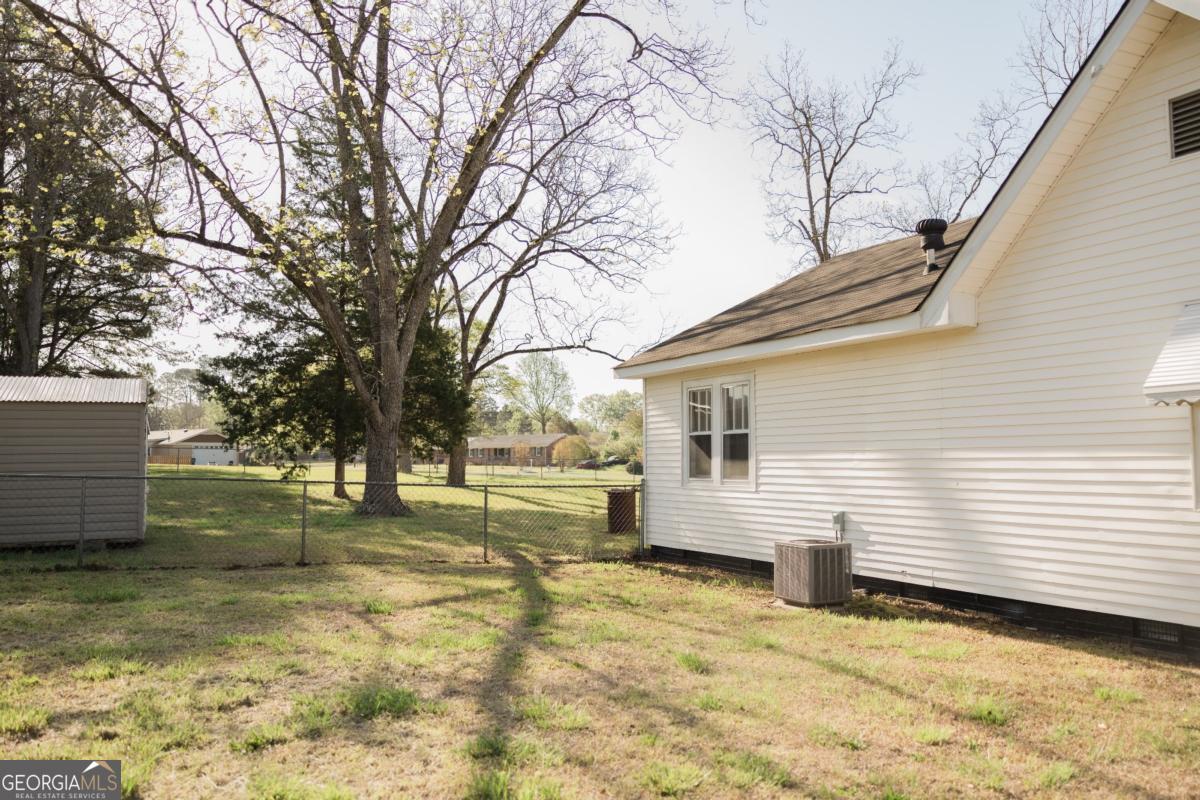 2474 Highway 19 N Property Photo 7