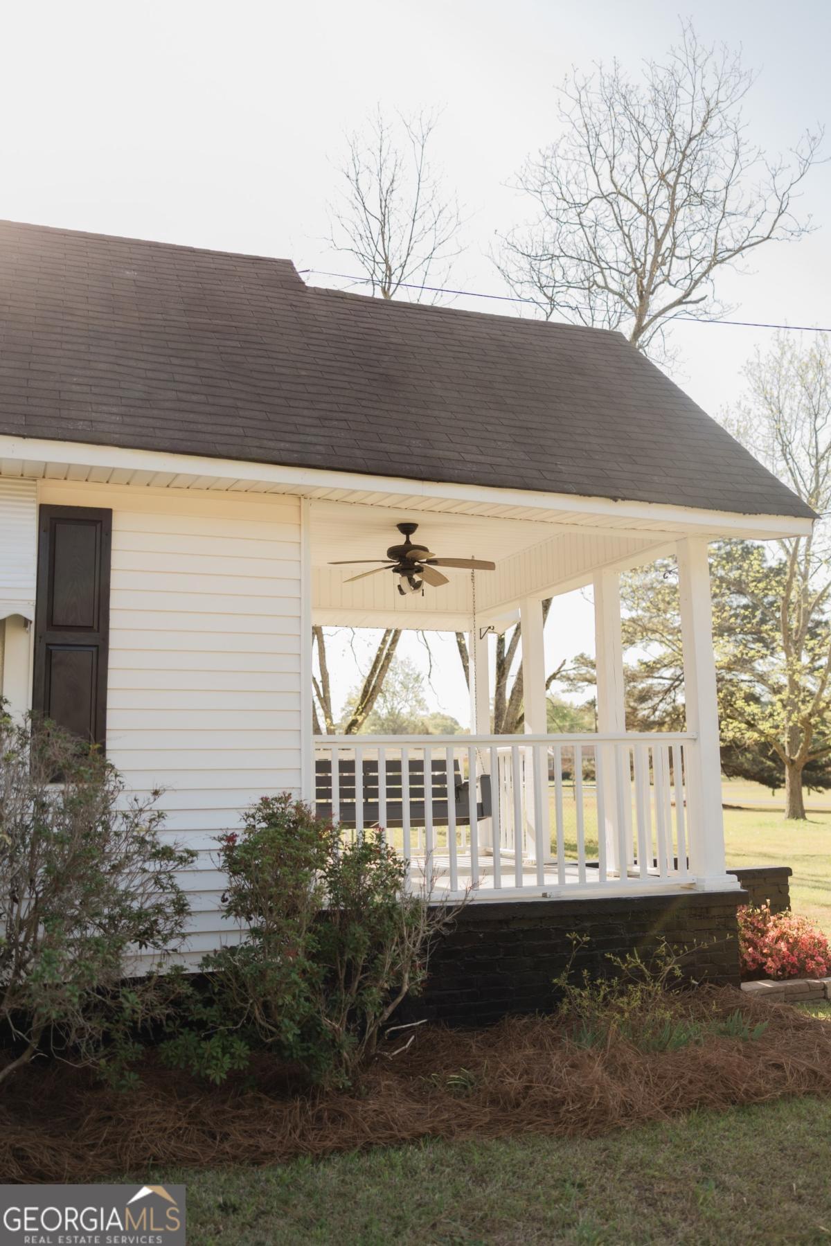 2474 Highway 19 N Property Photo 9