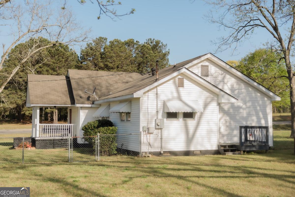 2474 Highway 19 N Property Photo 21