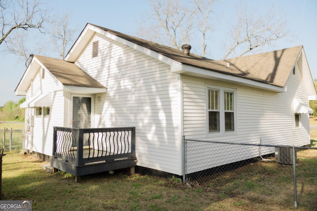 2474 Highway 19 N Property Photo 27