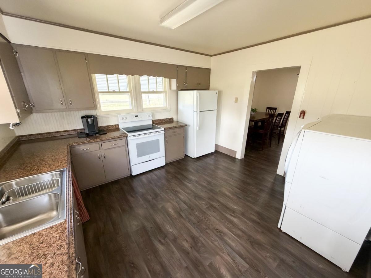 2474 Highway 19 N Property Photo 63