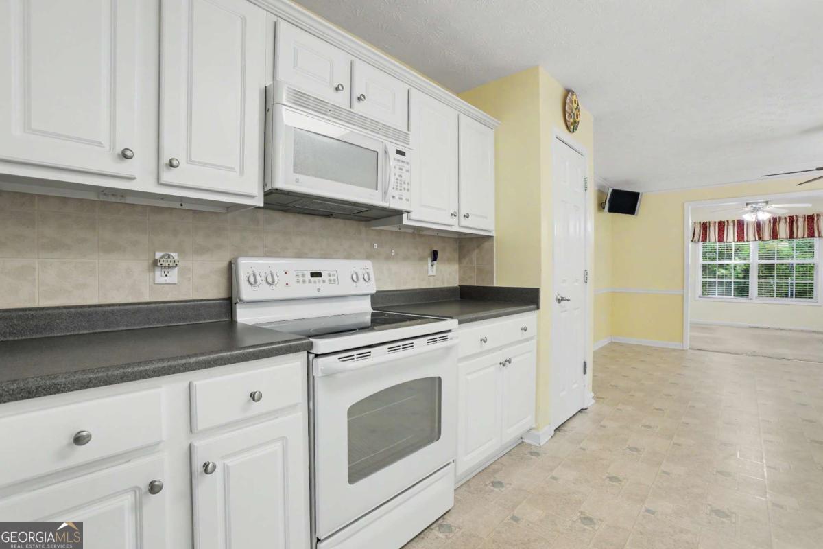 676 Majesty Crossing Property Photo 6