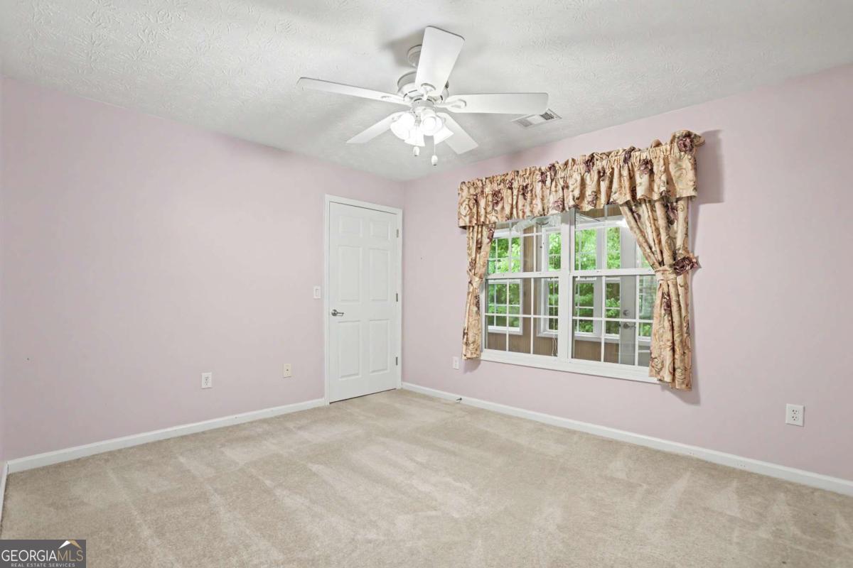 676 Majesty Crossing Property Photo 19