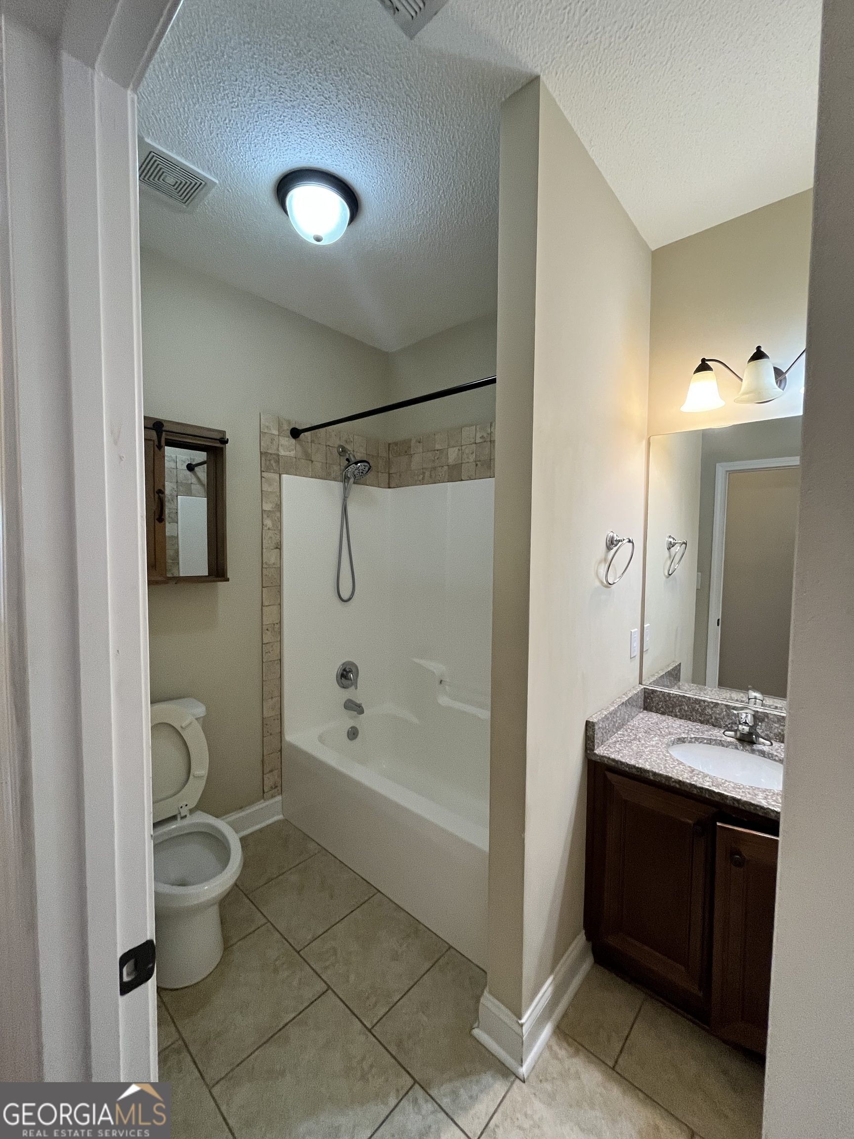 416 Hunts Landing Drive Property Photo 4