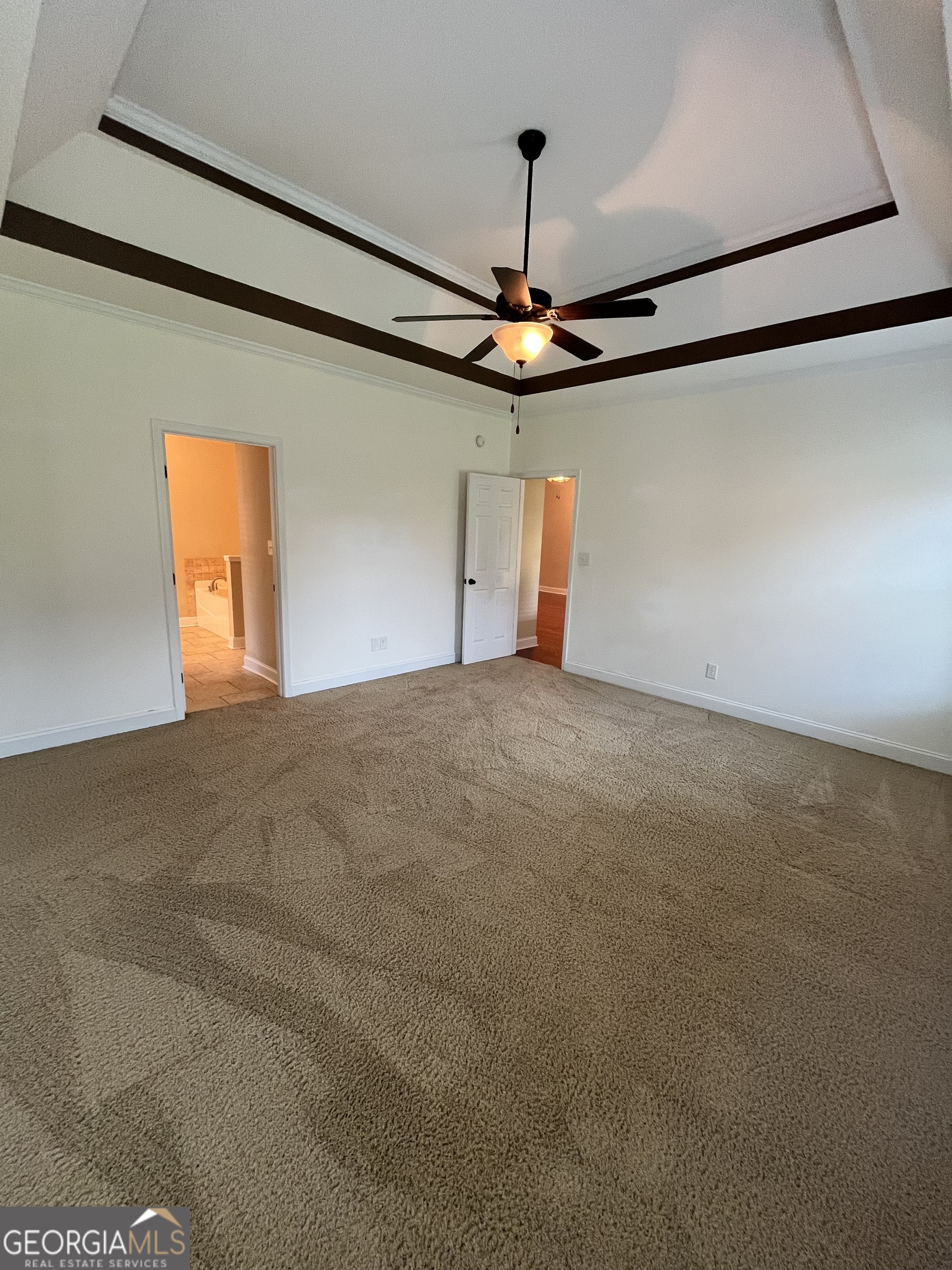 416 Hunts Landing Drive Property Photo 7