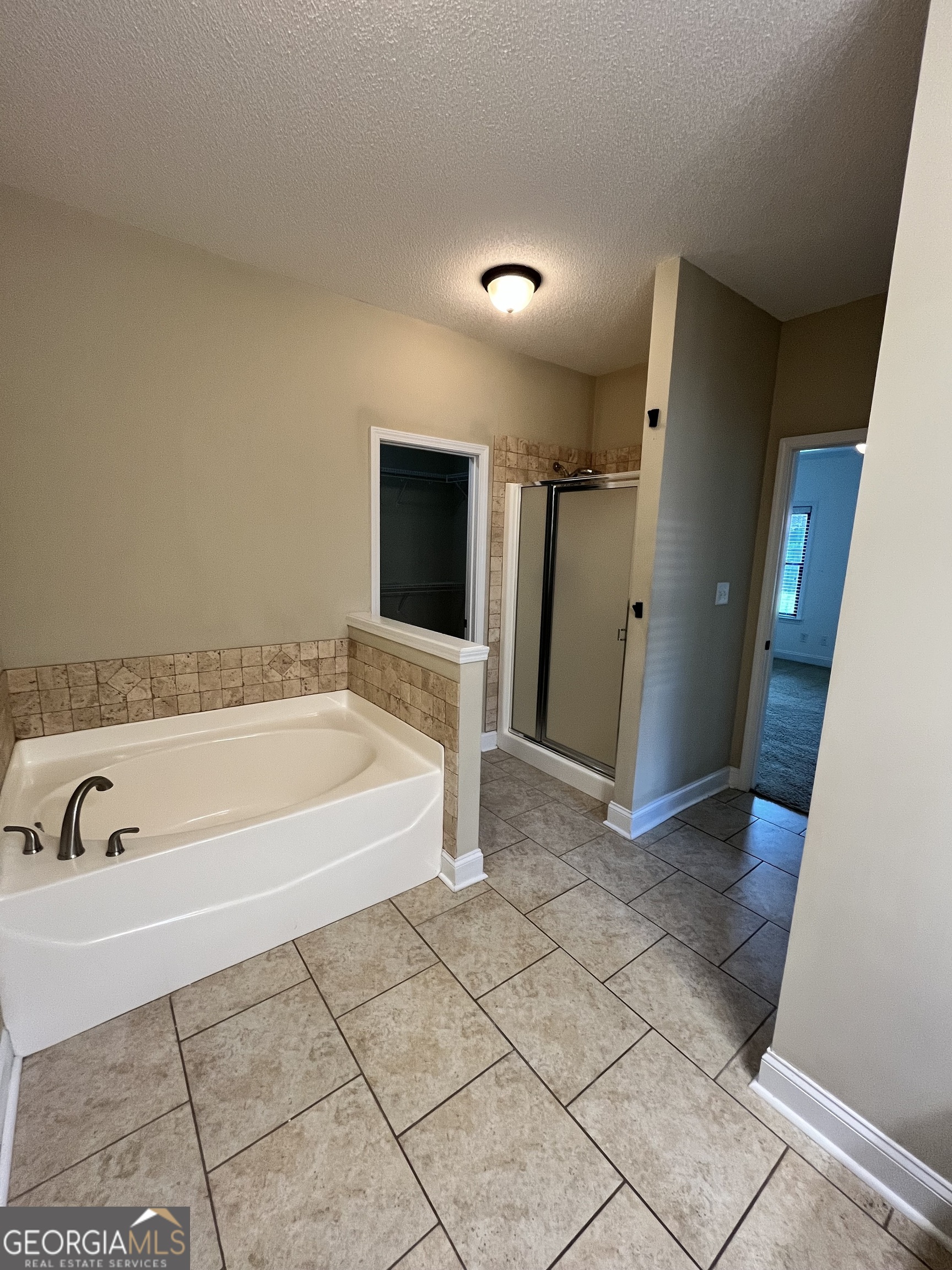 416 Hunts Landing Drive Property Photo 9