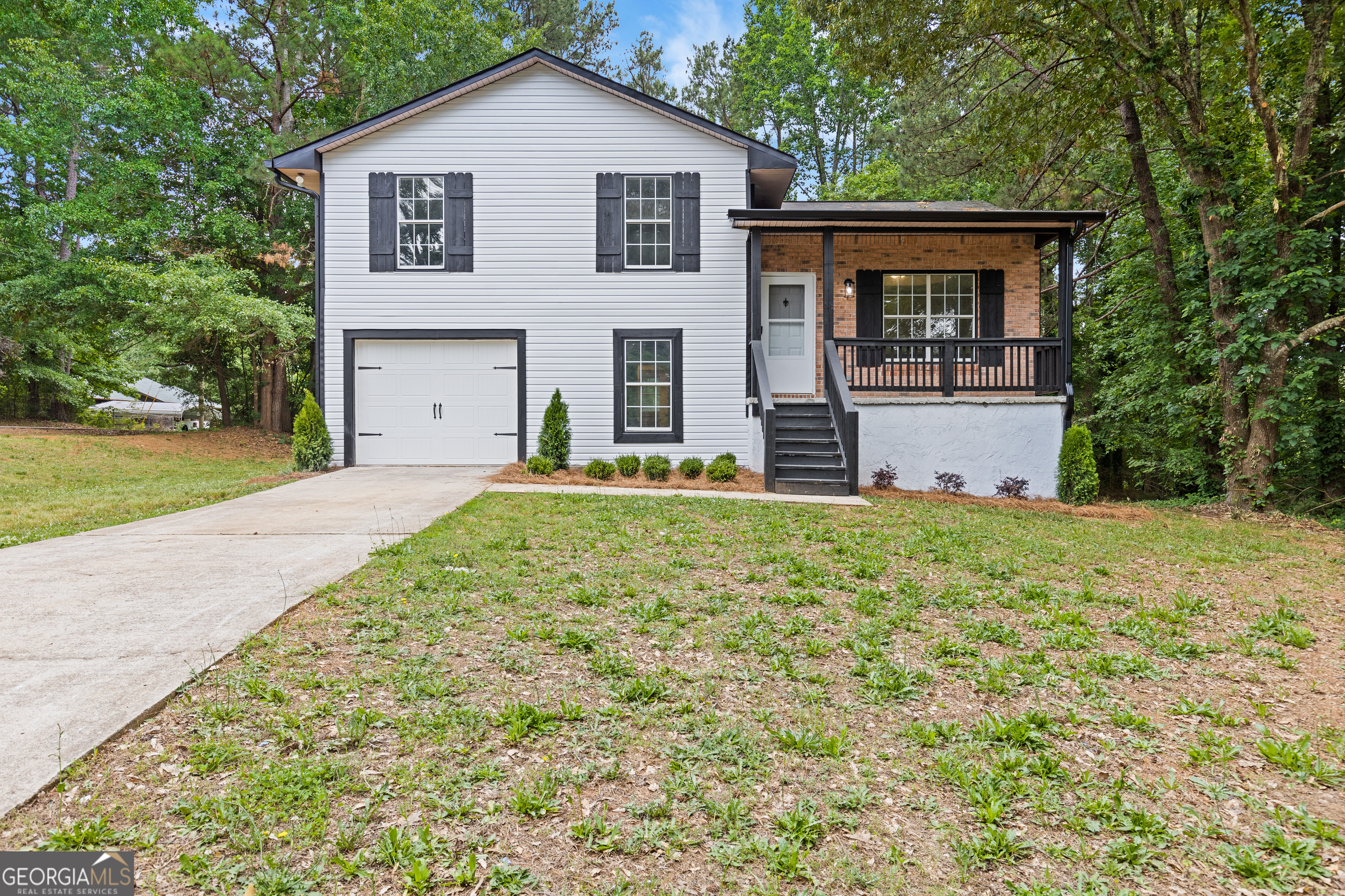 216 Highland Drive Property Photo 1