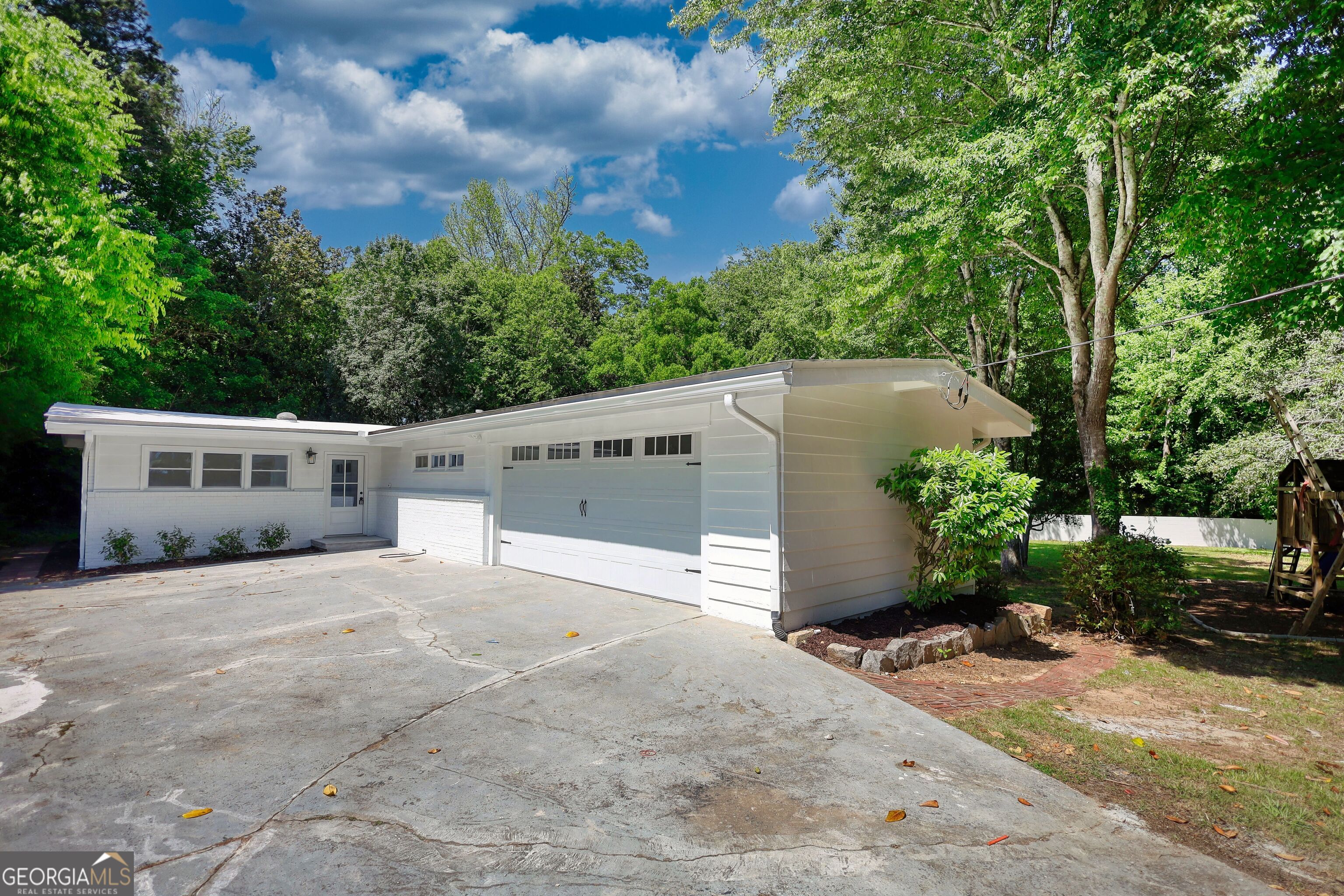 2143 Melante Drive Ne Property Photo 1