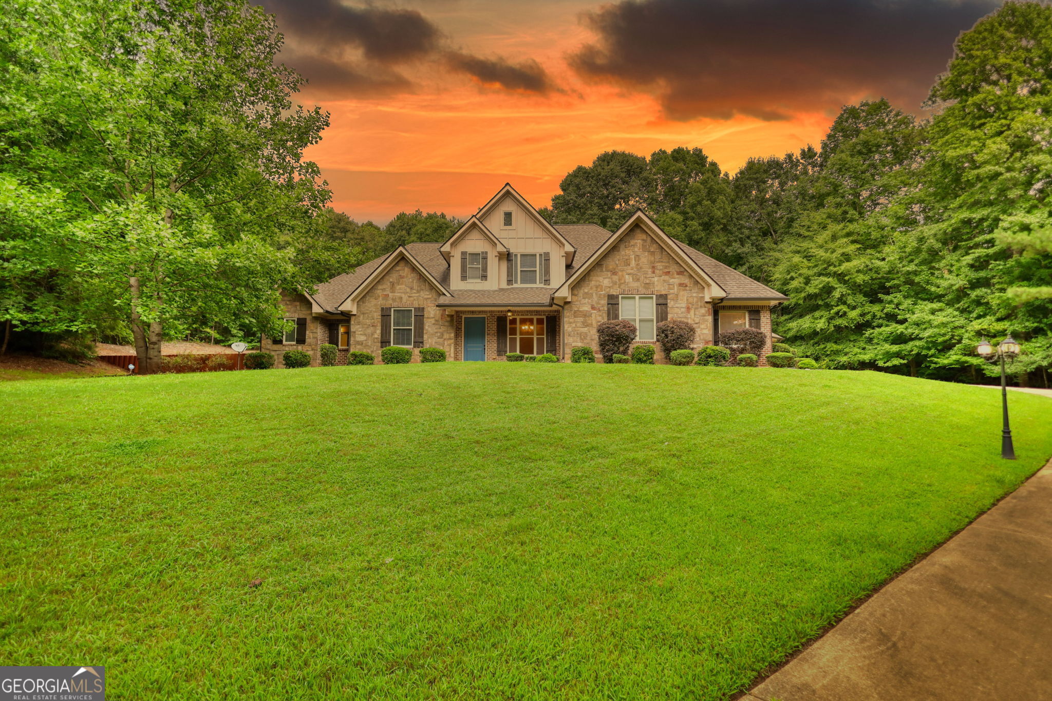 360 Wyldewoode Drive Property Photo 1