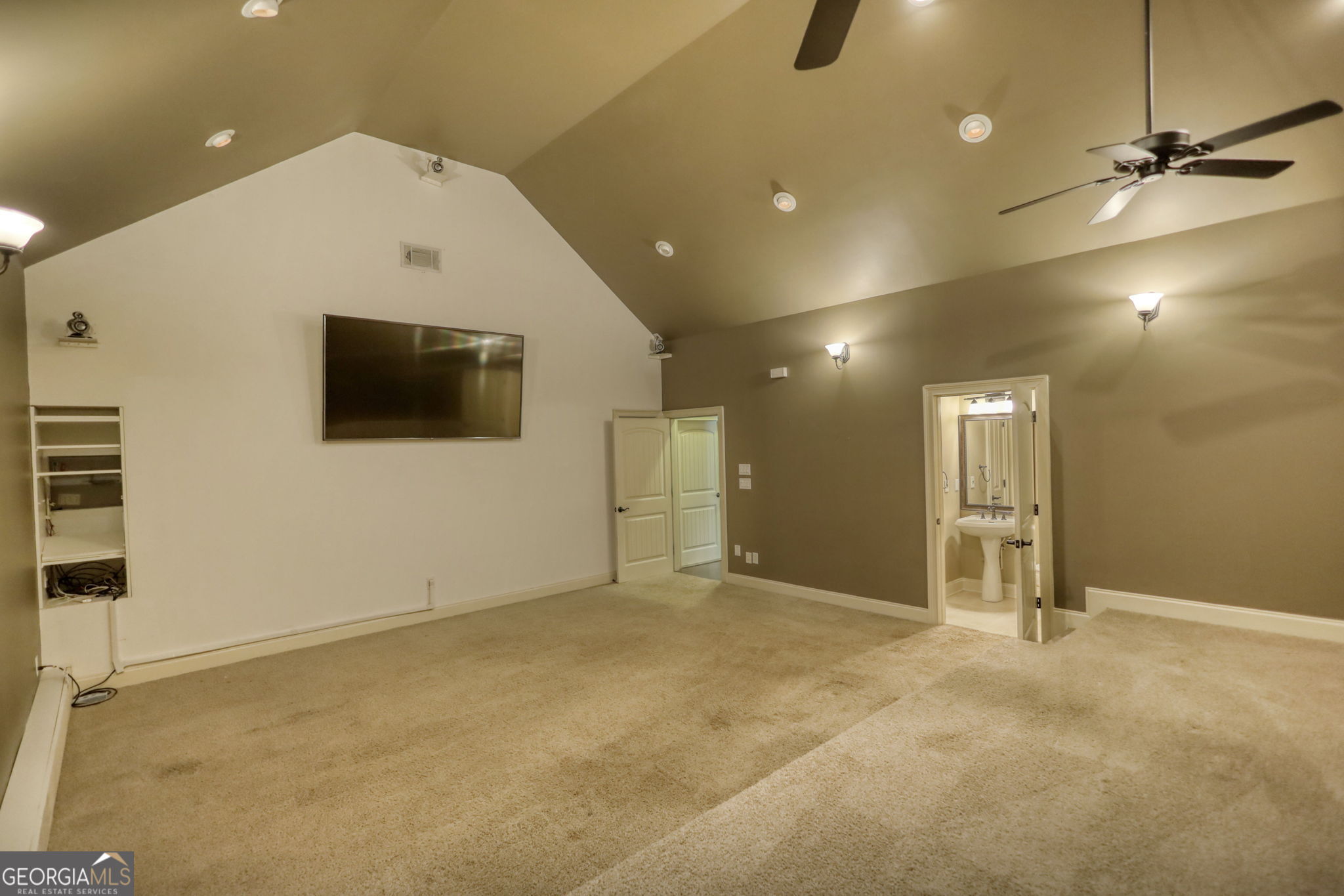 360 Wyldewoode Drive Property Photo 39