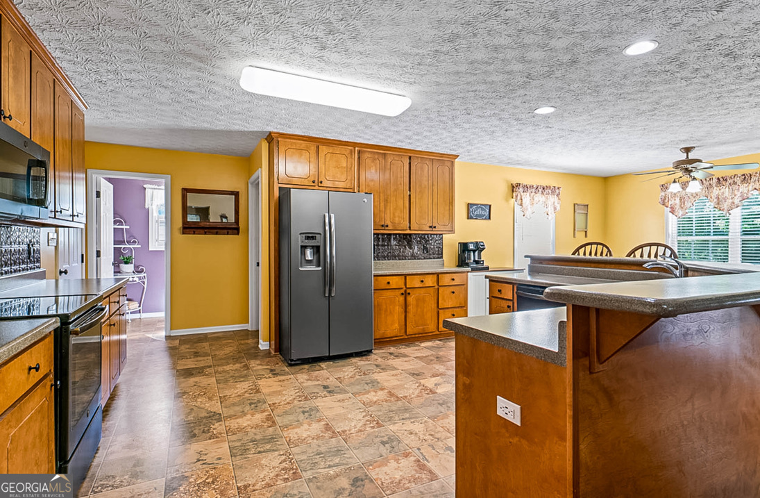 2025 Pheasant Run Drive Property Photo 6