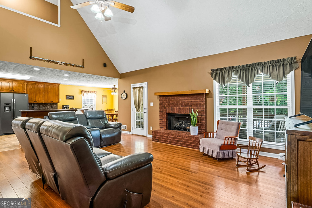2025 Pheasant Run Drive Property Photo 12