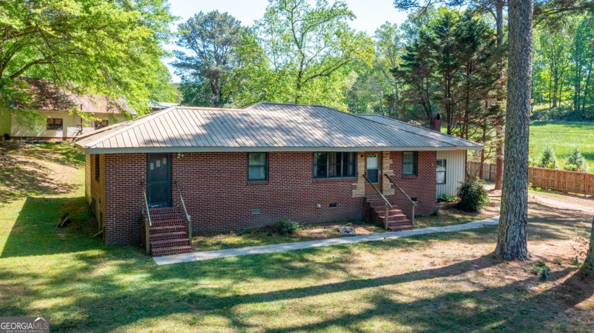153 Dawson Forest Road Property Photo 1