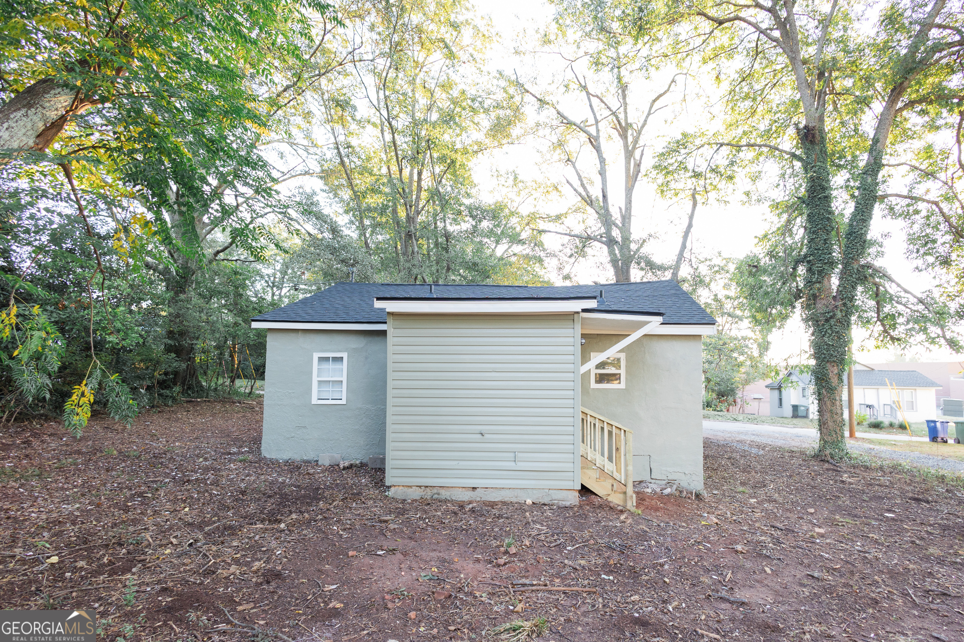 1465 Pine Drive Property Photo 2