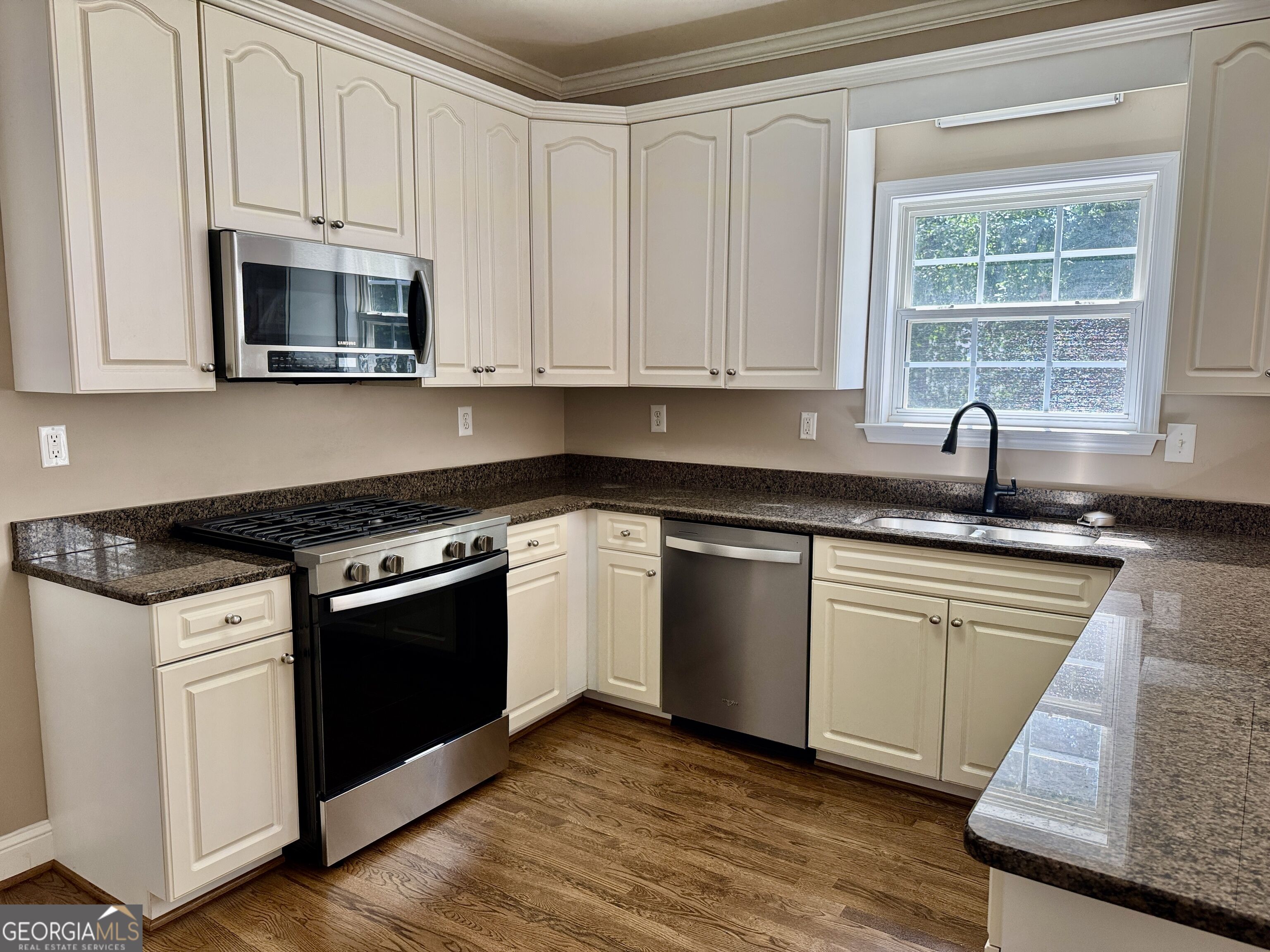 25 Heron Point Property Photo 13