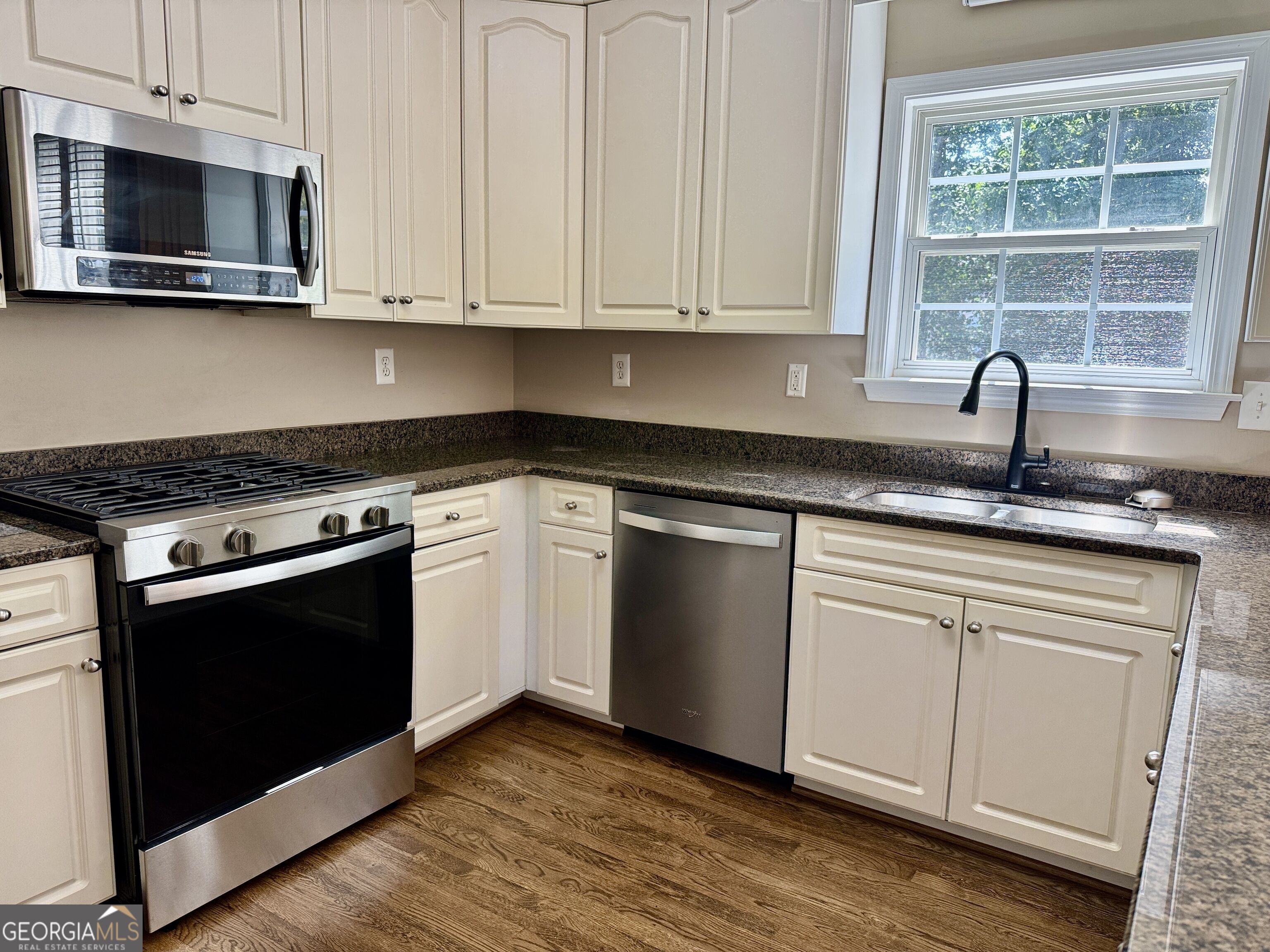 25 Heron Point Property Photo 15