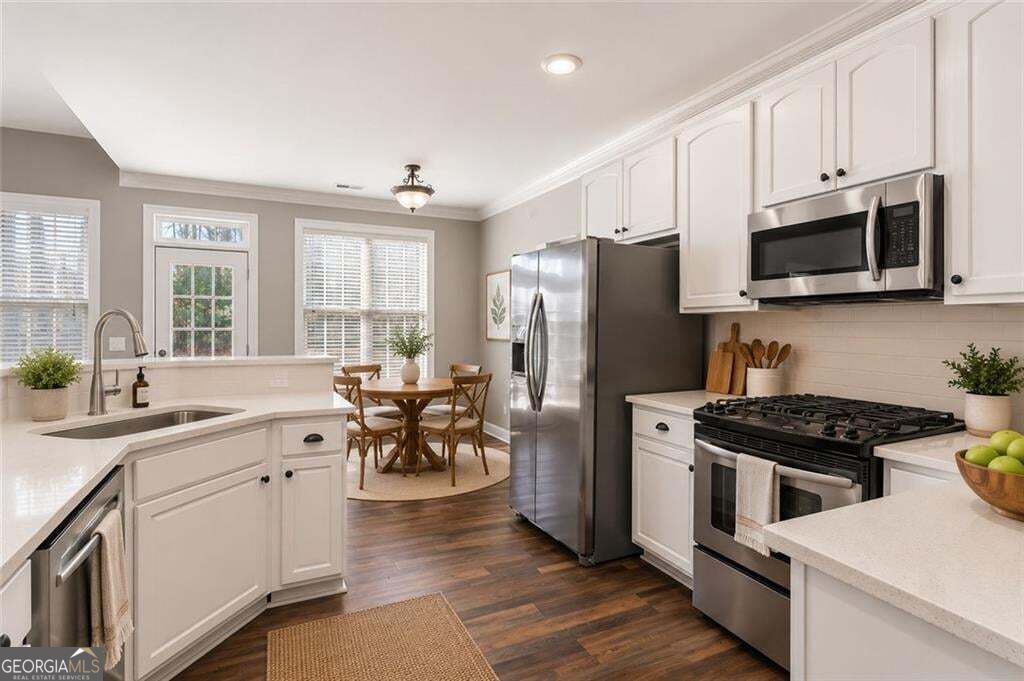 1216 Mcallistar Drive Property Photo 4
