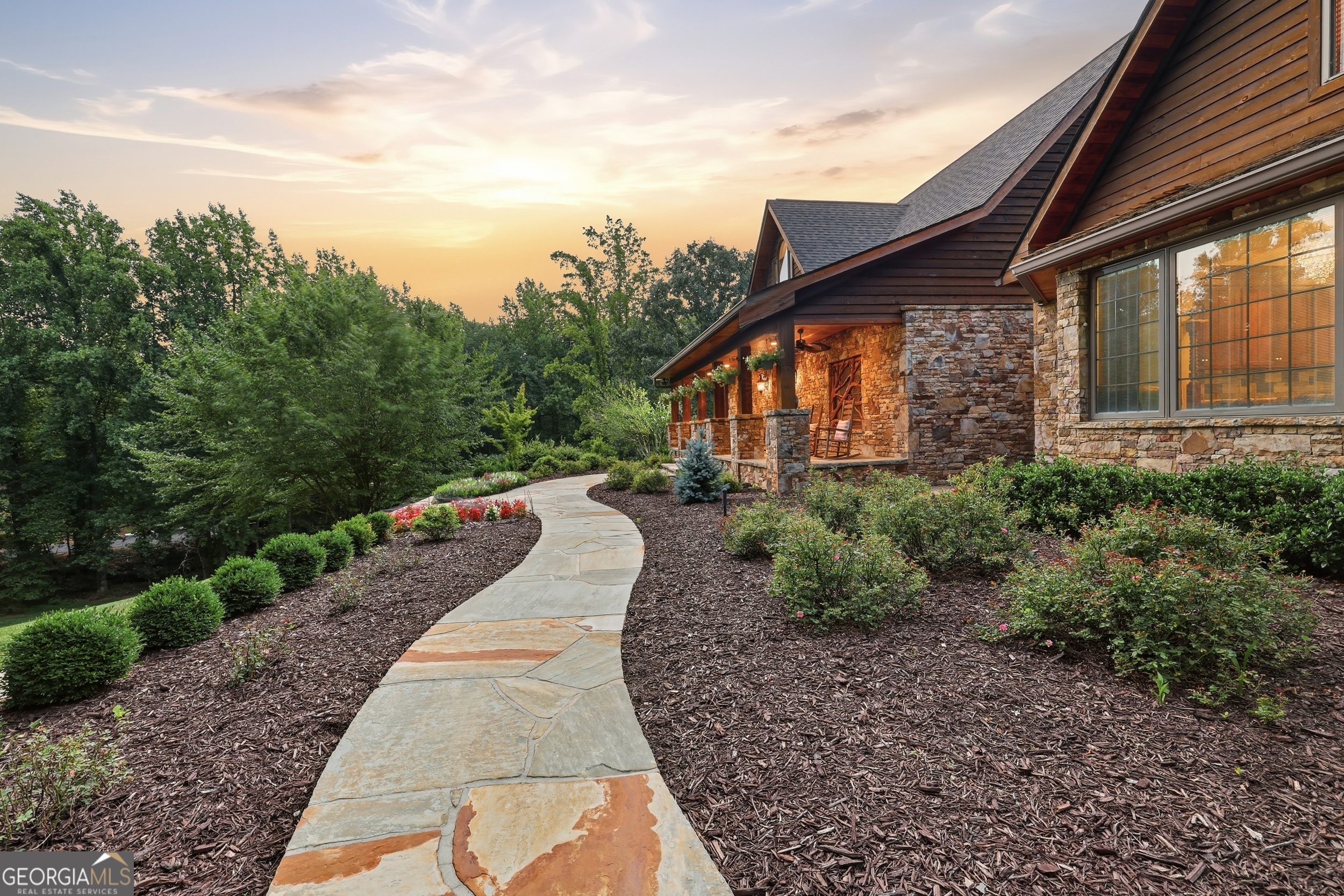 1091 Echota Road Property Photo 8