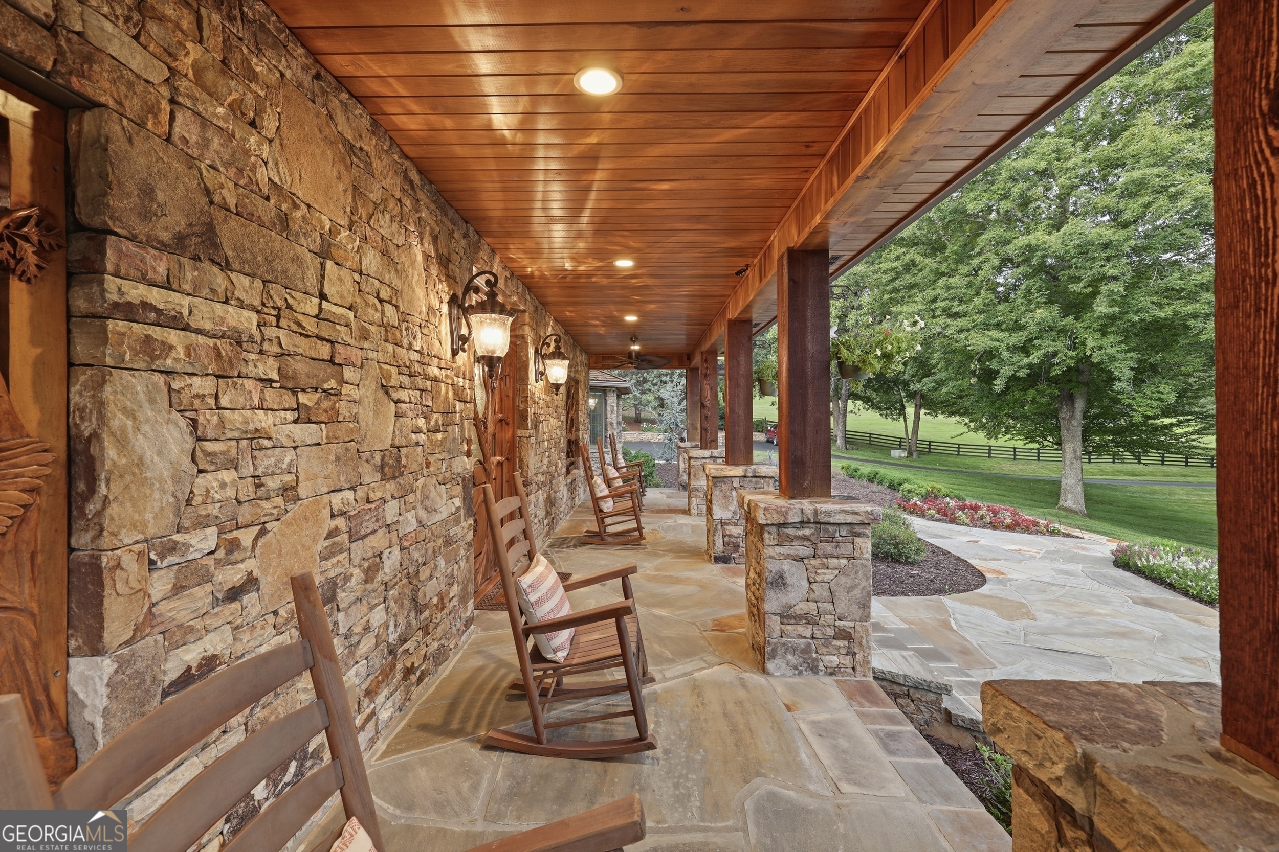 1091 Echota Road Property Photo 10