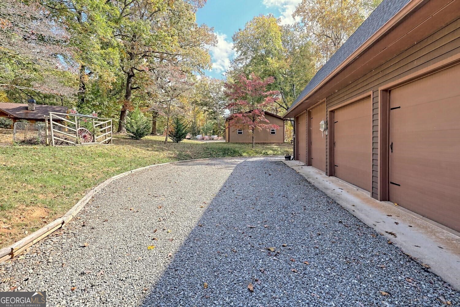 2734 Hidden Valley Road Property Photo 4