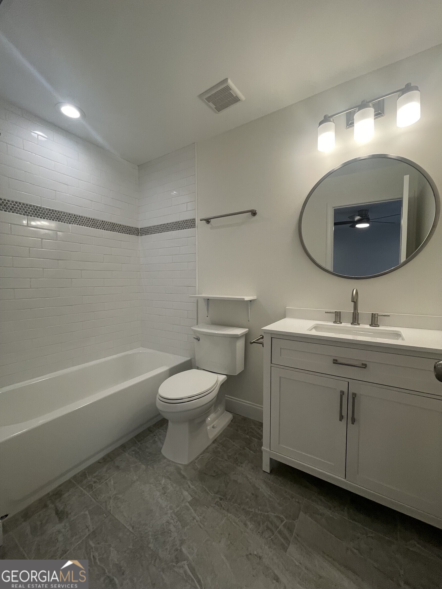 4034 Oak Glenn Drive Property Photo 6