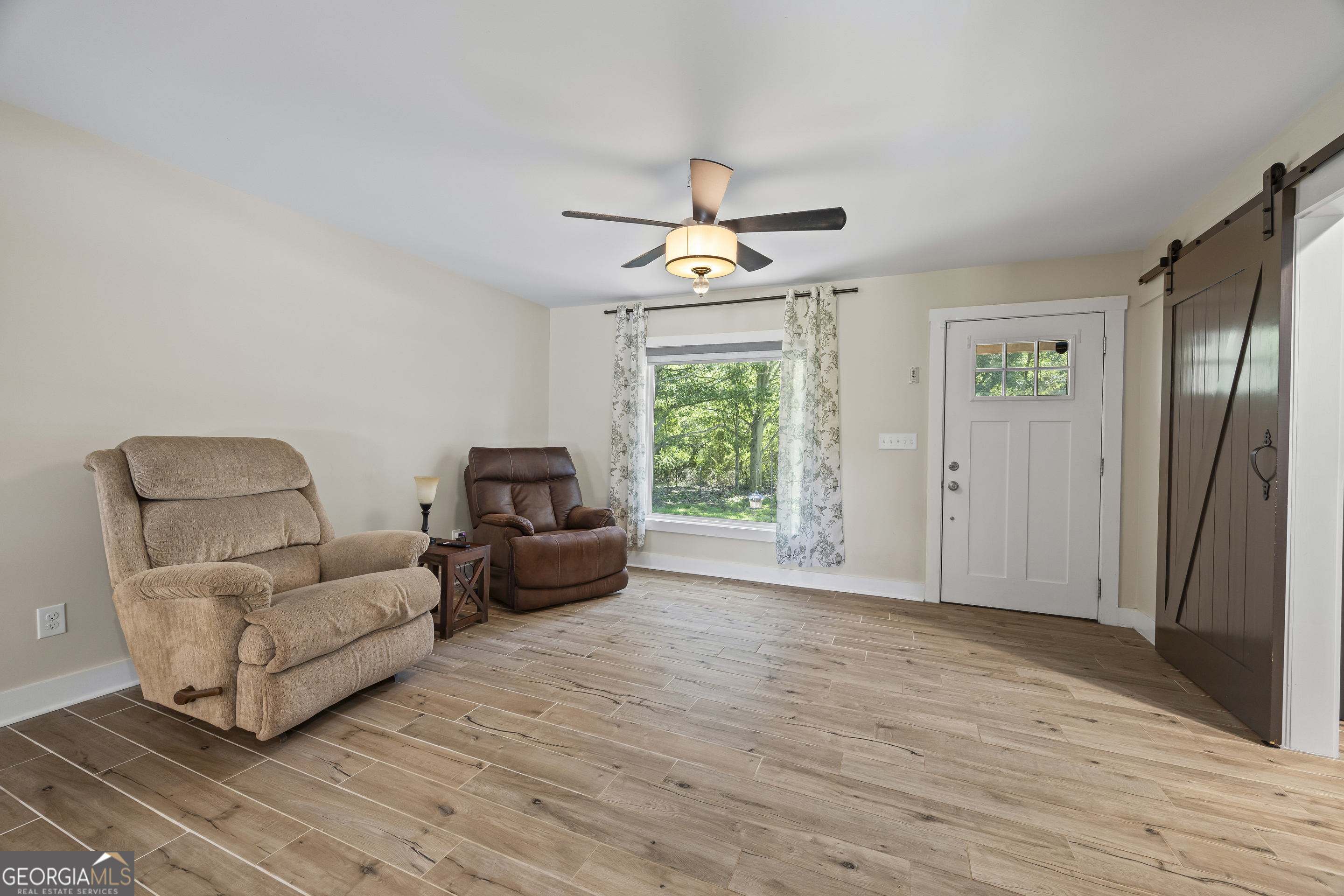 711 Shackelford Road Property Photo 7
