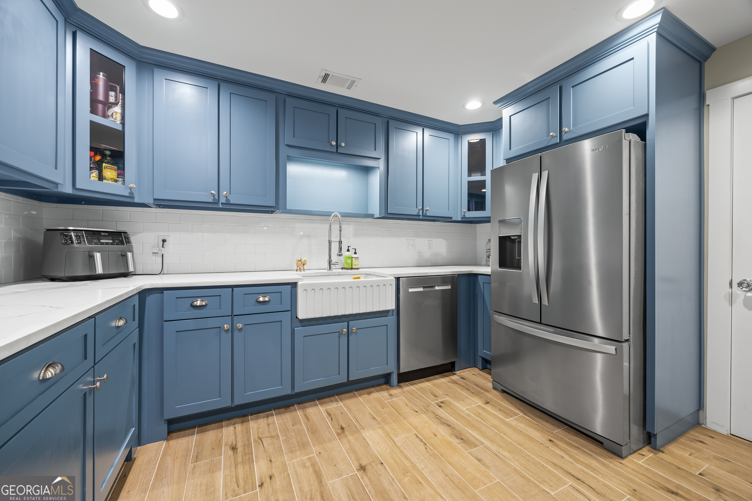 711 Shackelford Road Property Photo 13